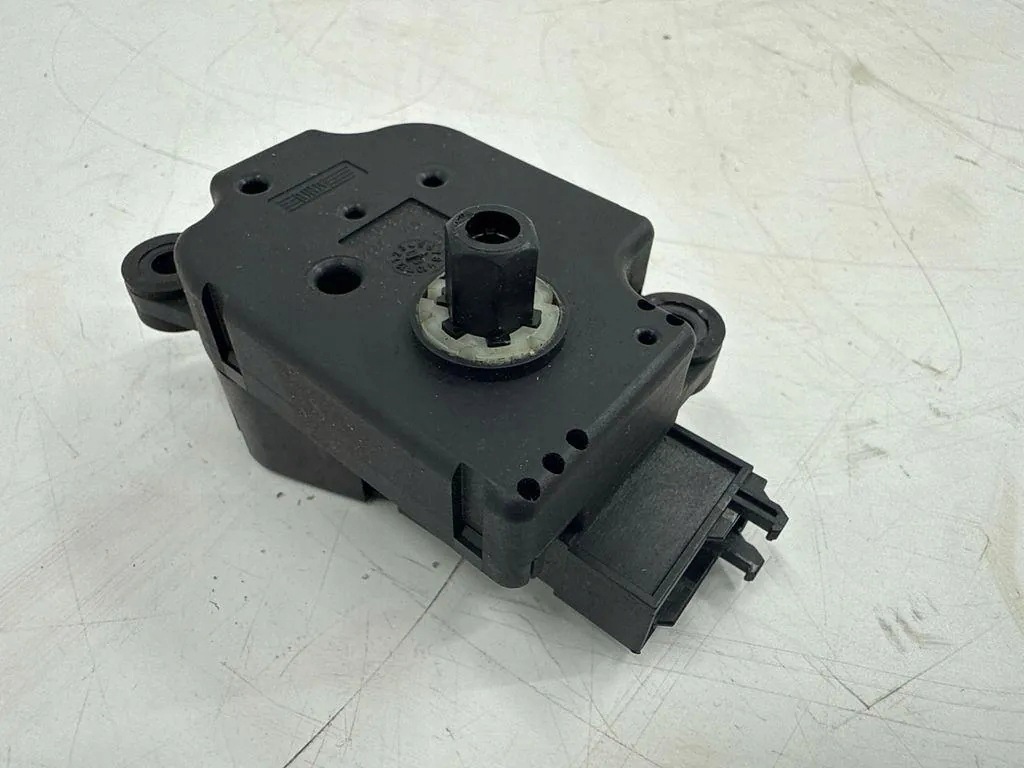 Motor de compuerta Mercedes-Benz OEM A2308201242 - Usado image 3