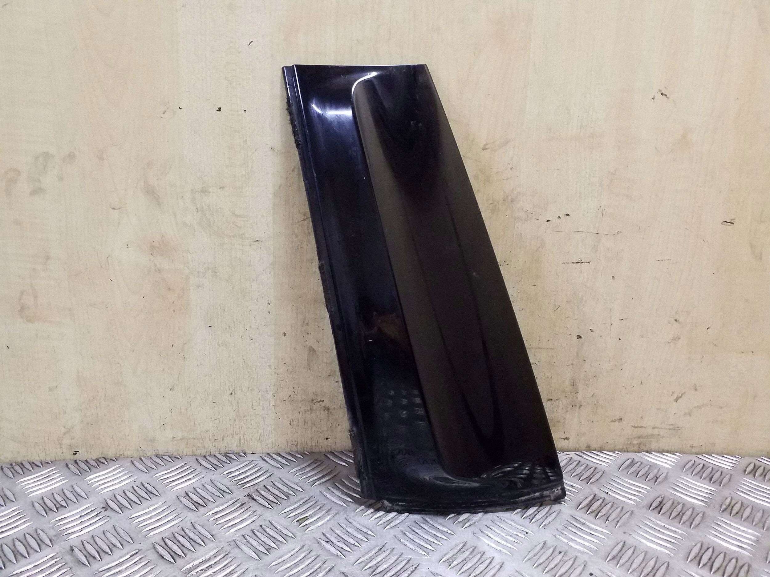 Mini Cooper R60 Side Window Moulding OEM 51139801547 image 2