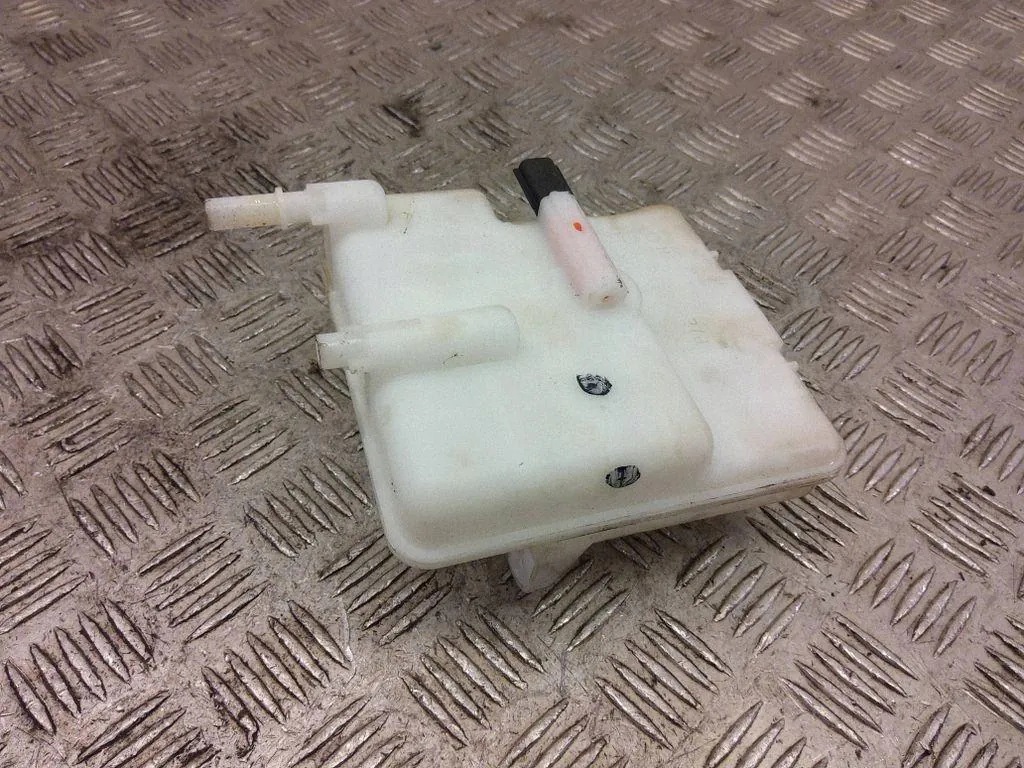 Bromsvätskebehållare OEM 0204850986 för Renault ZOE image 4