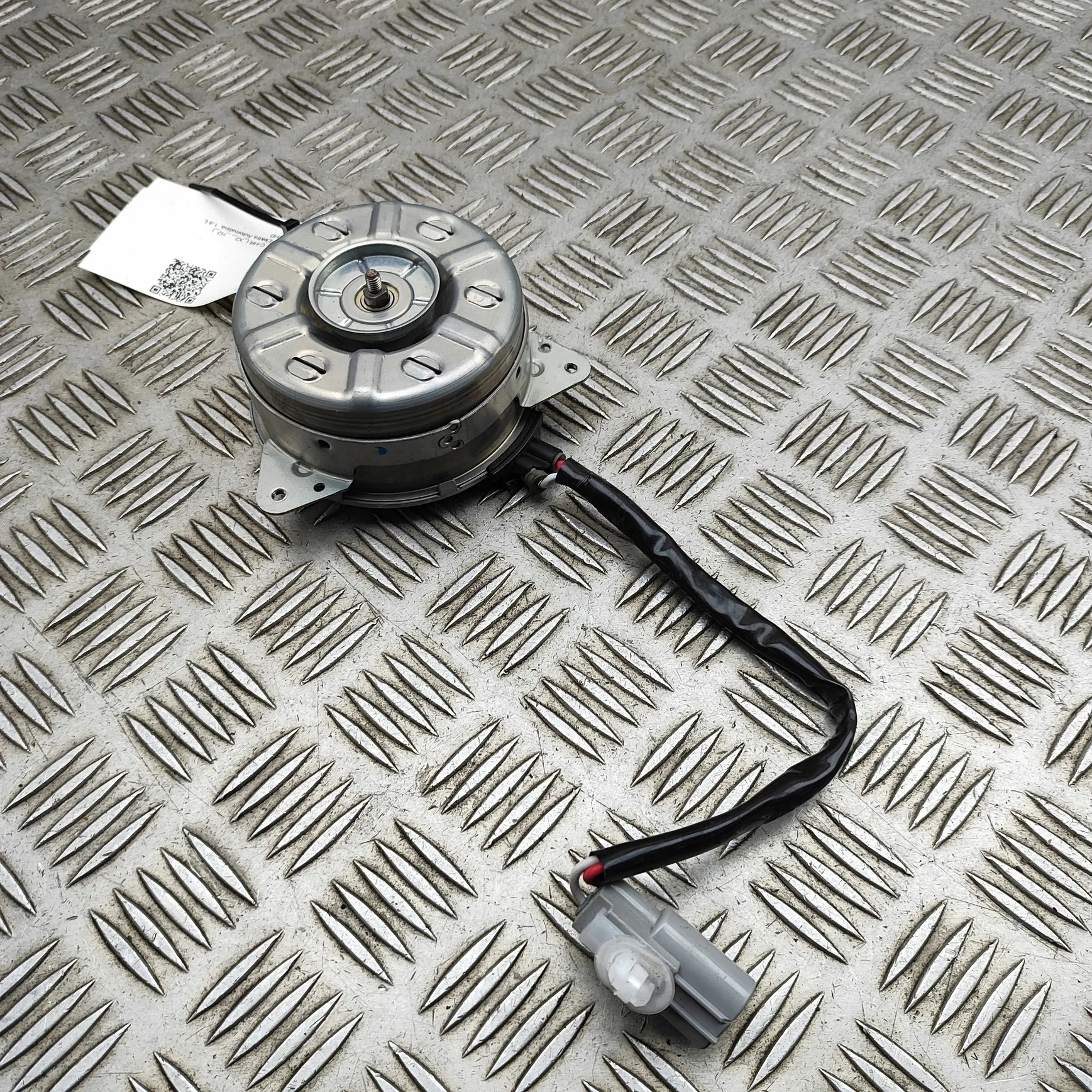 Radiatorventilator Toyota OE 1636324170 - Gebruikt image 3