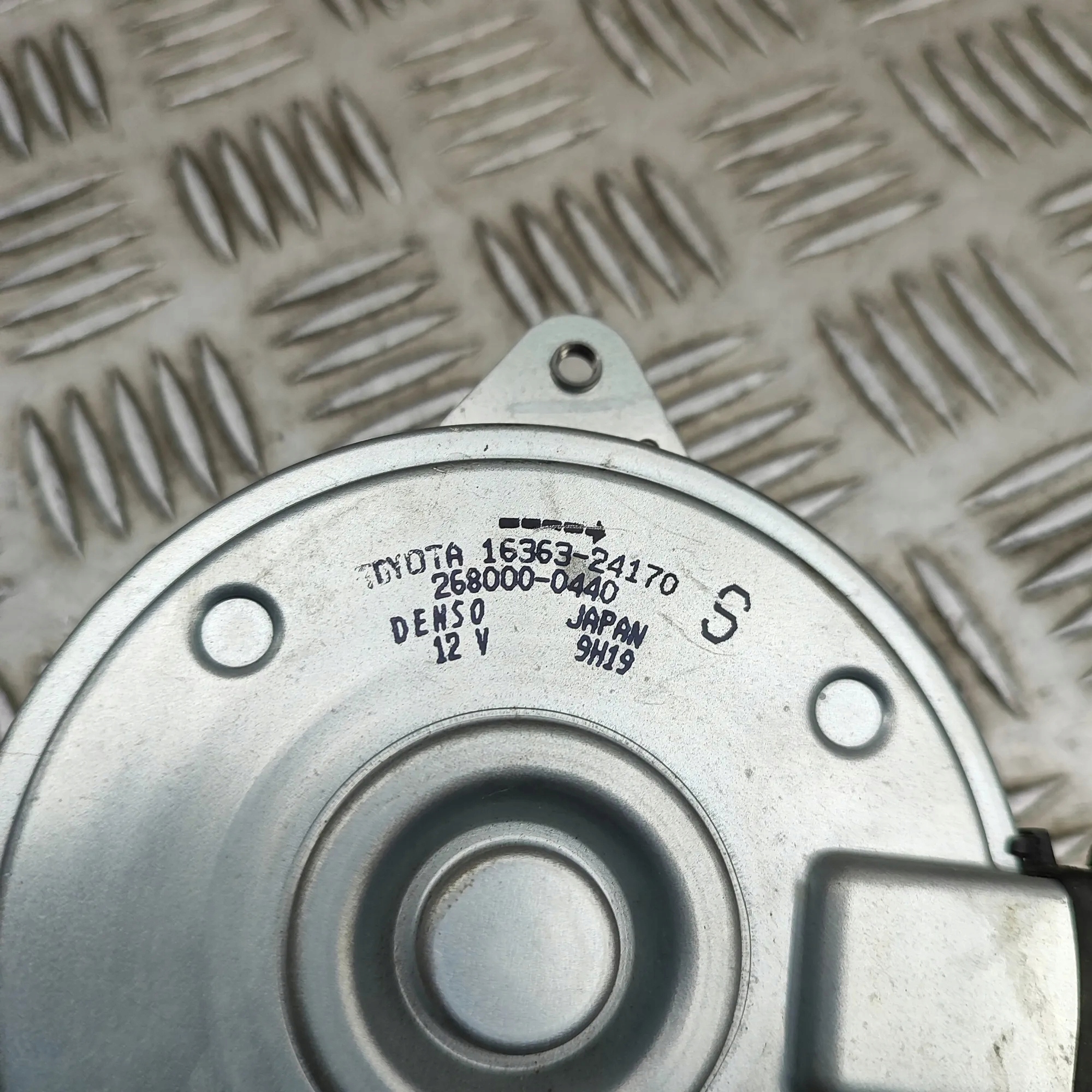 Radiatorventilator Toyota OE 1636324170 - Gebruikt image 6
