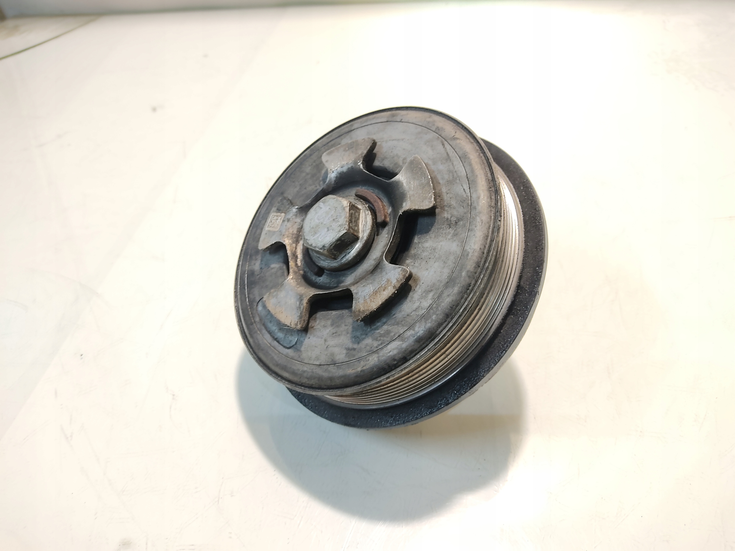 Kampiakselin hammaspyörä OEM A6420301803 Mercedes-Benz image 2