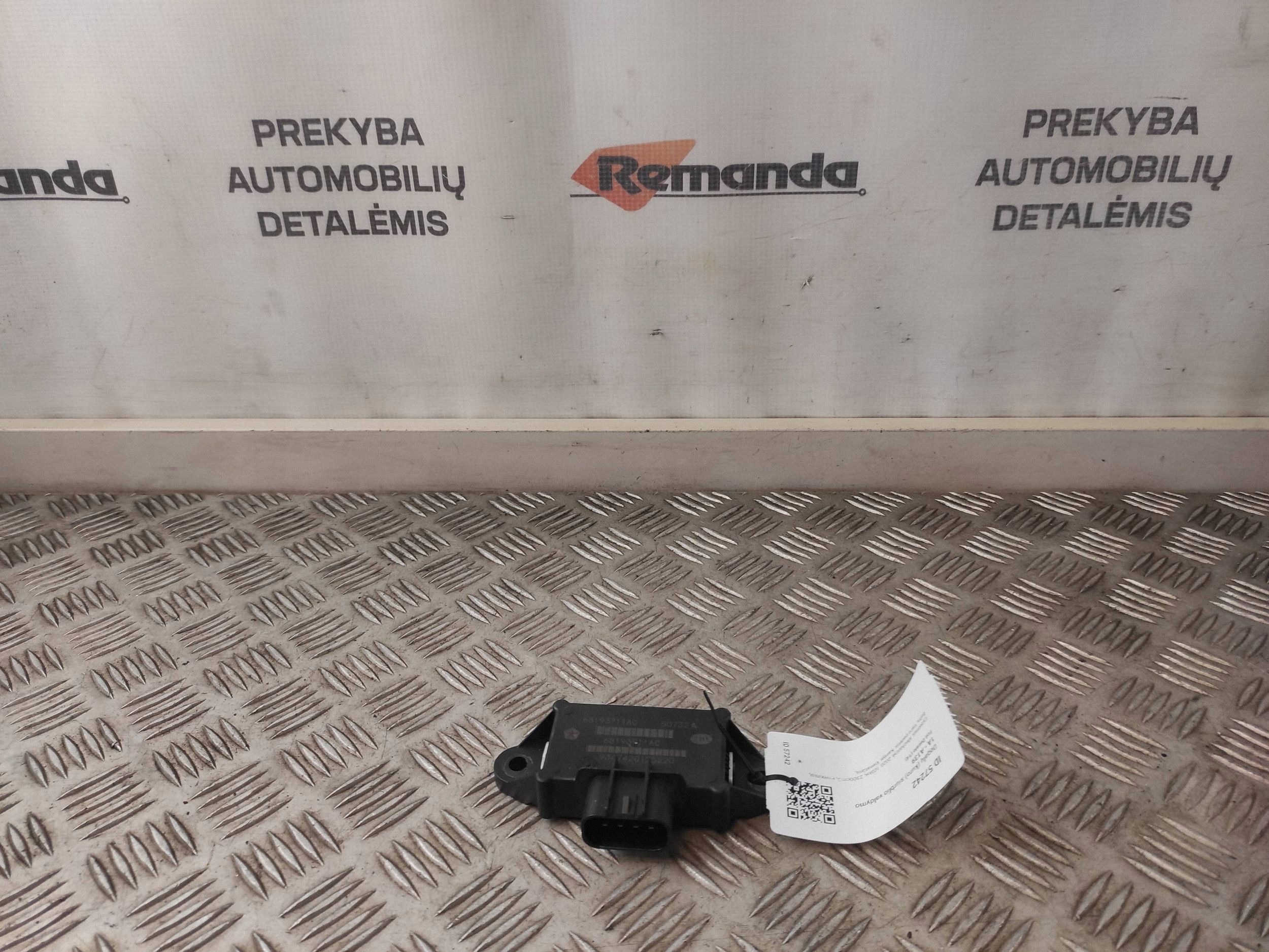Kraftstoffpumpen-Steuergerät Jeep Renegade OEM 68193711AC image 2