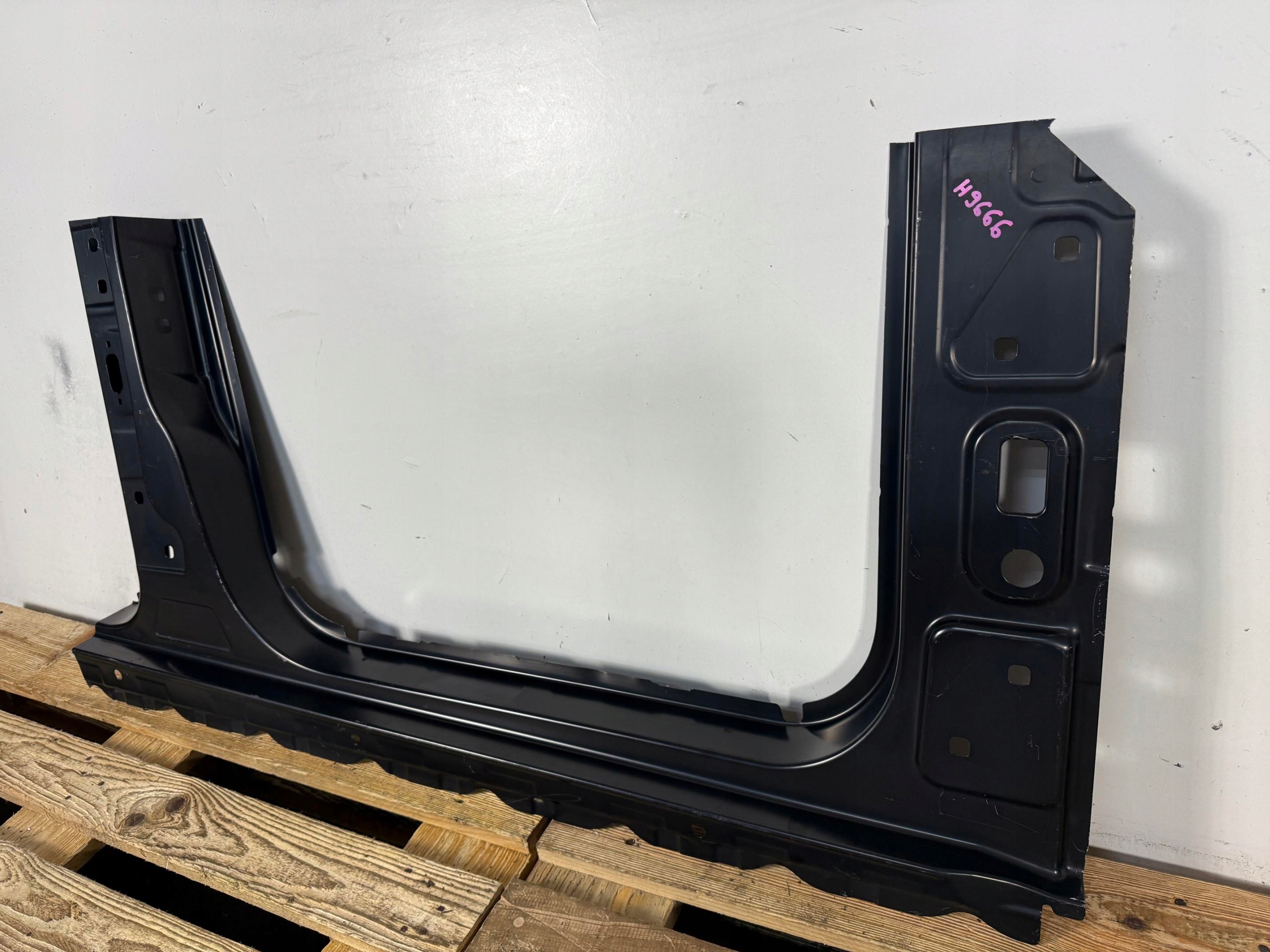 Right B-Pillar Frame Mercedes C-Class W204 2007-2014 OEM
