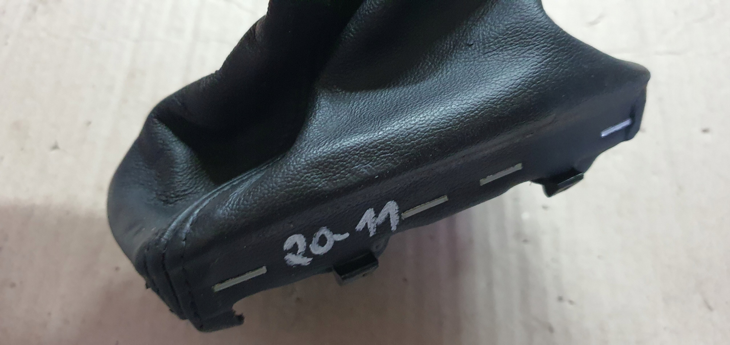 Pomo de mudanças OEM 8K0863278A Couro 6 velocidades Audi A4 B8 image 6