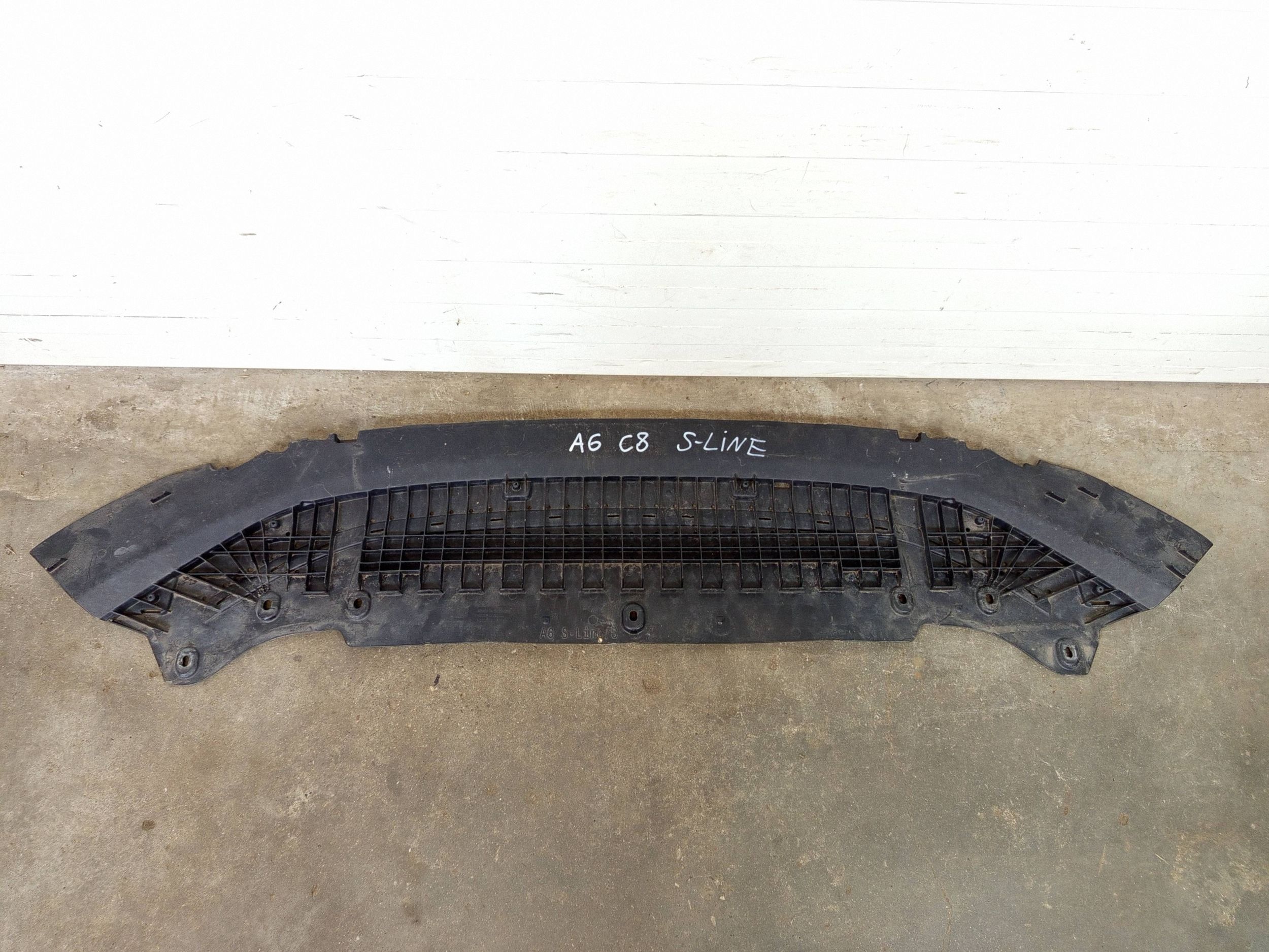 OEM 4K0807611A Framstötfångarplatta för Audi A6 C8 S-Line image 4