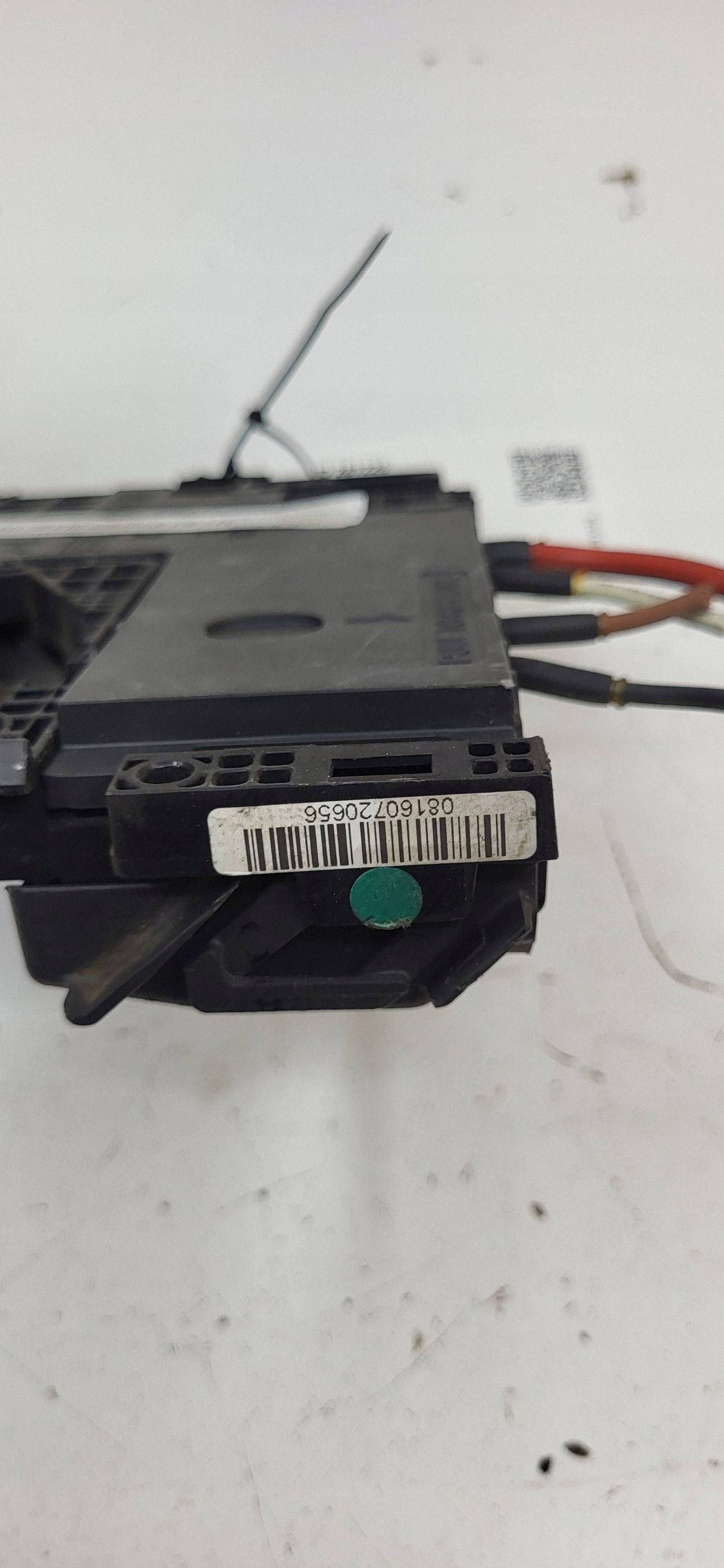 Peugeot 508 Batterispänningsregulator OEM 9805119780 image 4