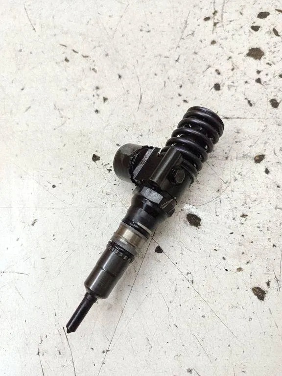 Einspritzpumpe VW Touran I 2.0 TDI OEM 03G130073 image 3