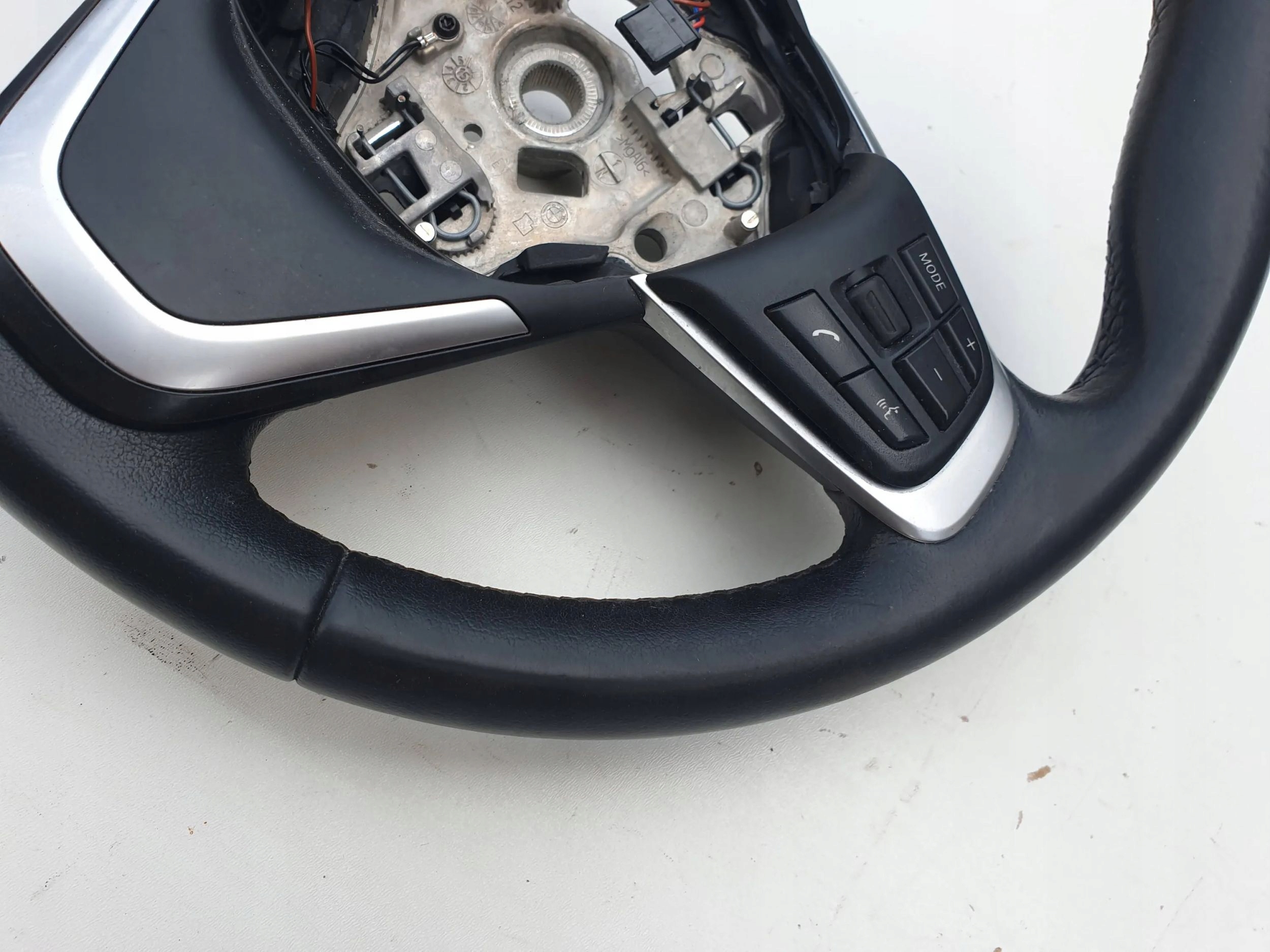BMW F39 F45 F46 F48 Lenkrad image 3