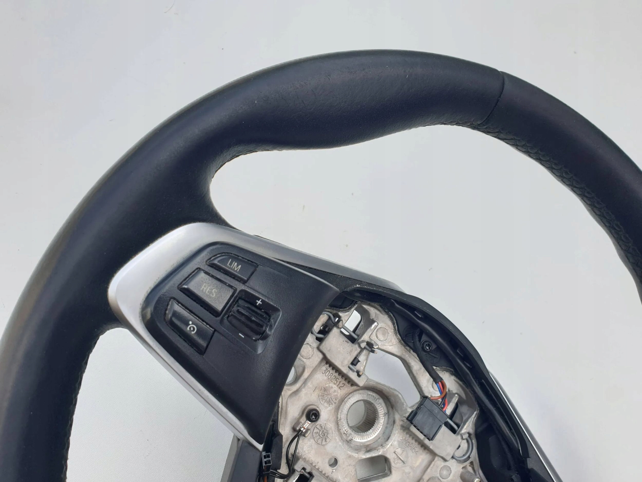 BMW F39 F45 F46 F48 Lenkrad image 5