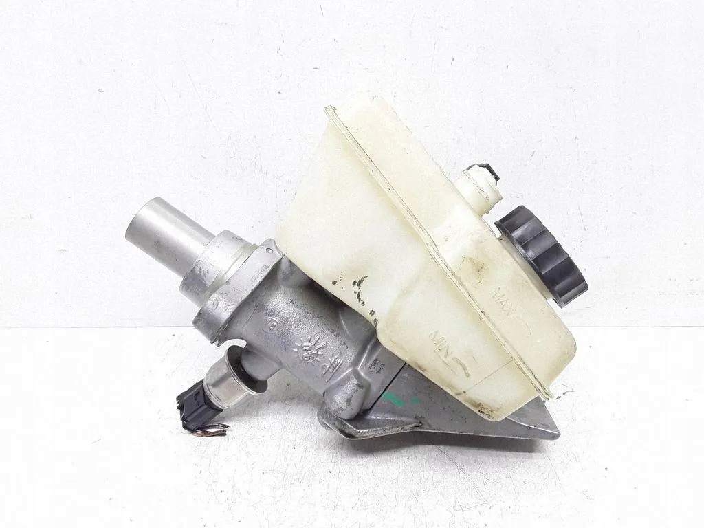 Jarru sylinteri OEM 03350886811 Mercedes-Benz M:lle