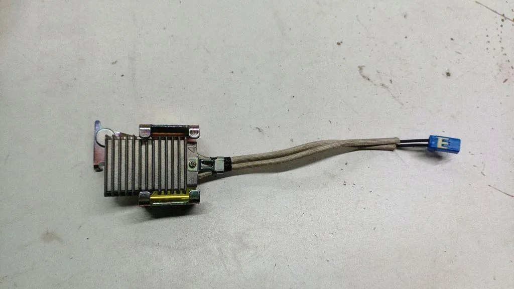 Toyota lämmityspuhaltimen rele OEM 0567770840 - Käytetty