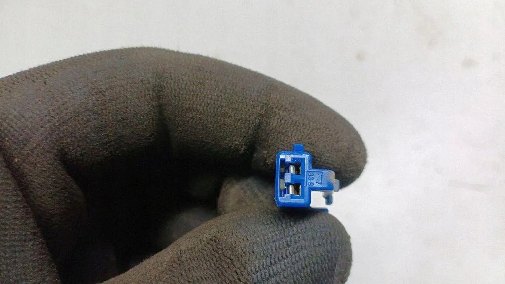 Toyota värmefläktrelä OEM 0567770840 - Begagnad image 3