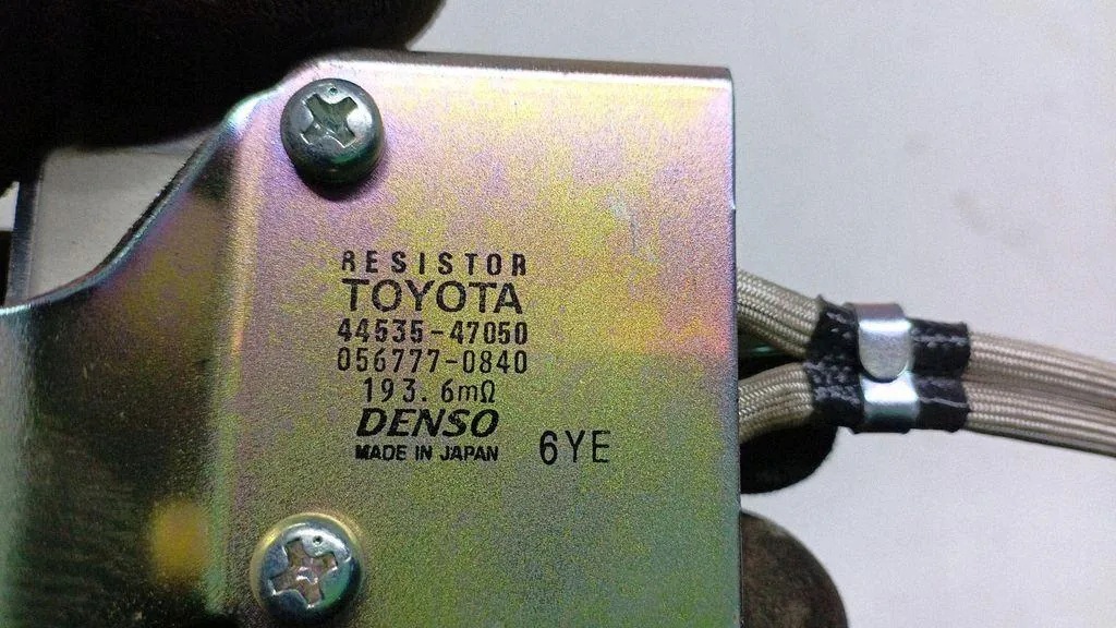 Toyota värmefläktrelä OEM 0567770840 - Begagnad image 4
