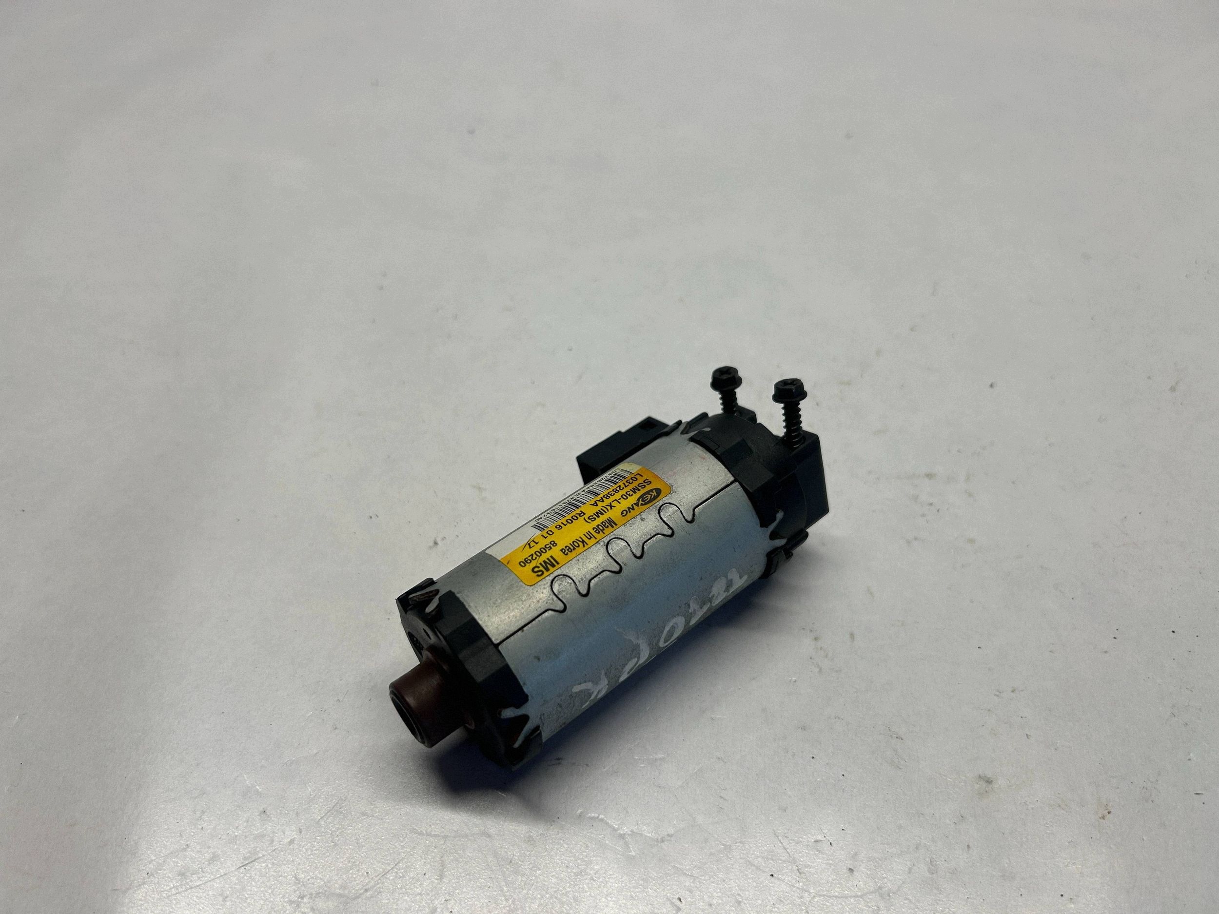 Motor de asiento Maserati Ghibli OEM L0372838AA image 2