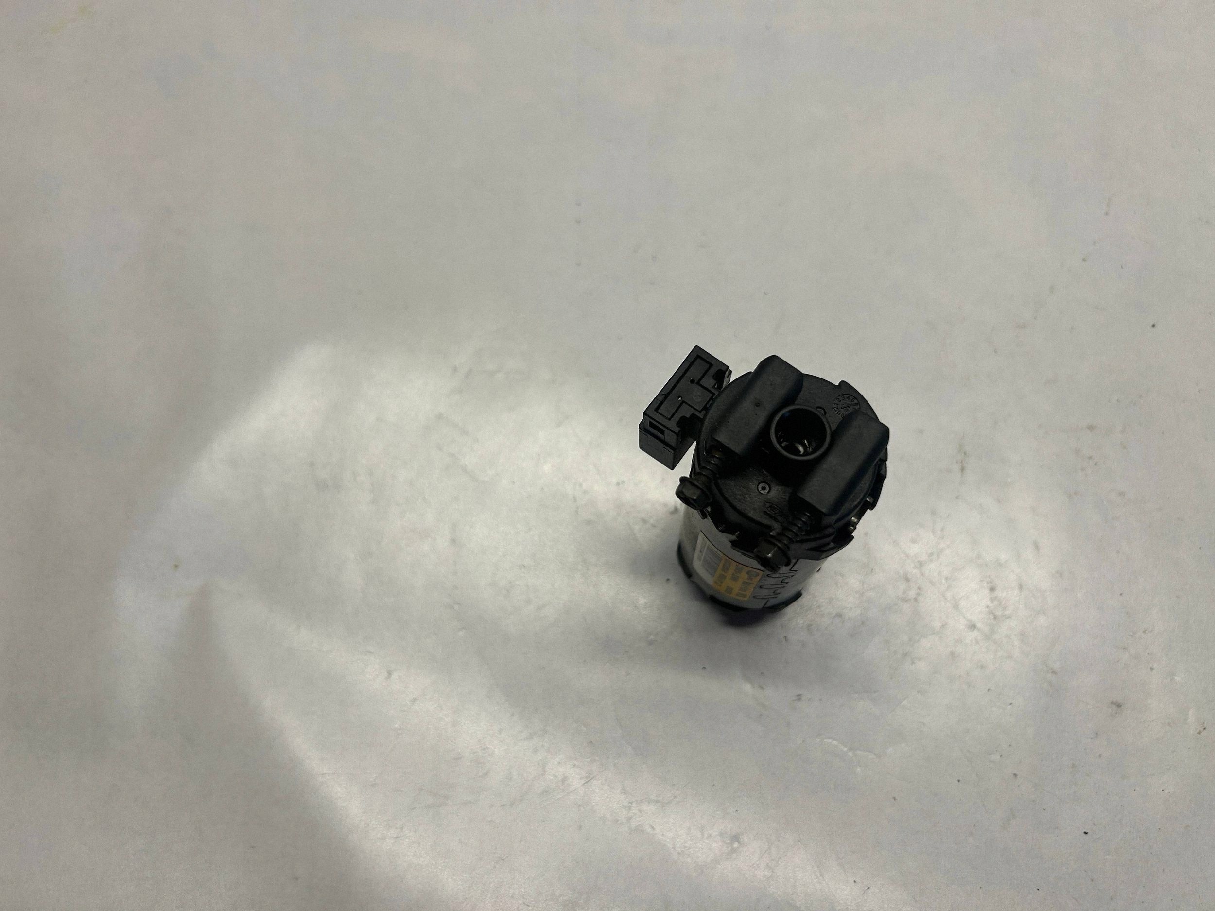 Motor de asiento Maserati Ghibli OEM L0372838AA image 5