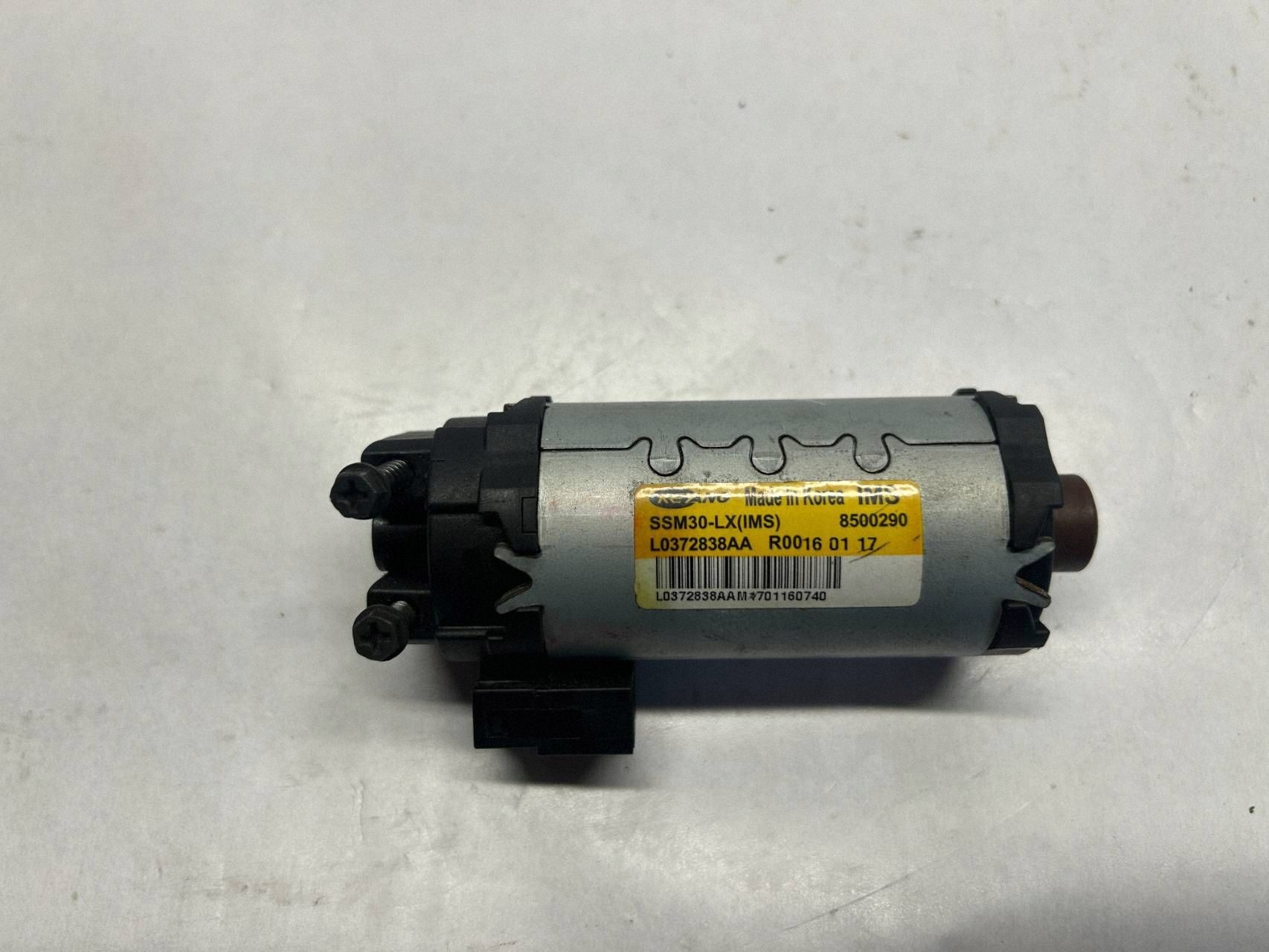 Motor de asiento Maserati Ghibli OEM L0372838AA image 7