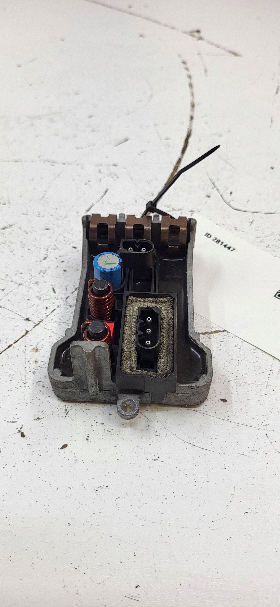 BMW Verwarmingventilatorrelais OEM 6934390 7 Serie image 3