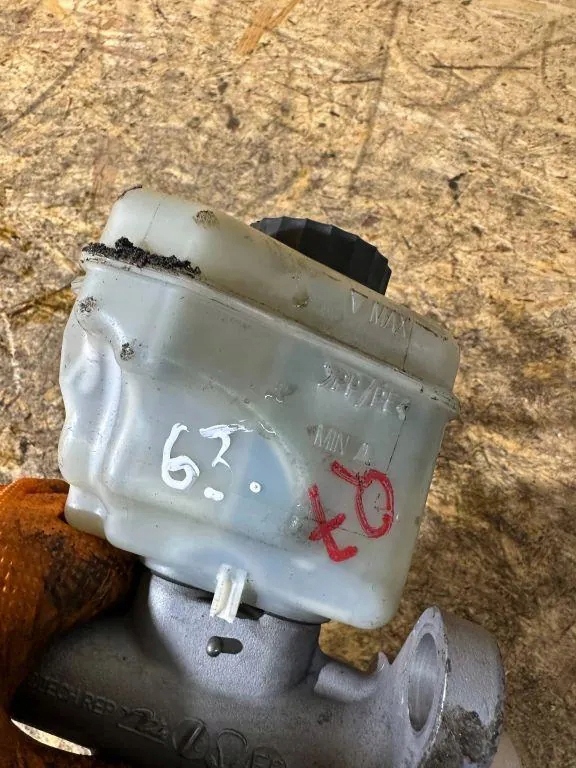 Jarru sylinteri OEM 03350887631 Audi Q7 4L