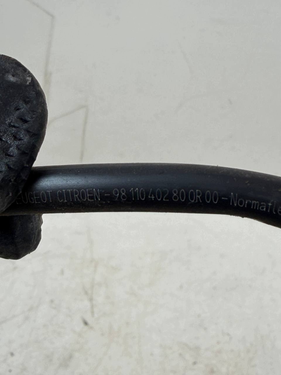 Citroen C4 Picasso II AdBlue-letku OEM 9811040280