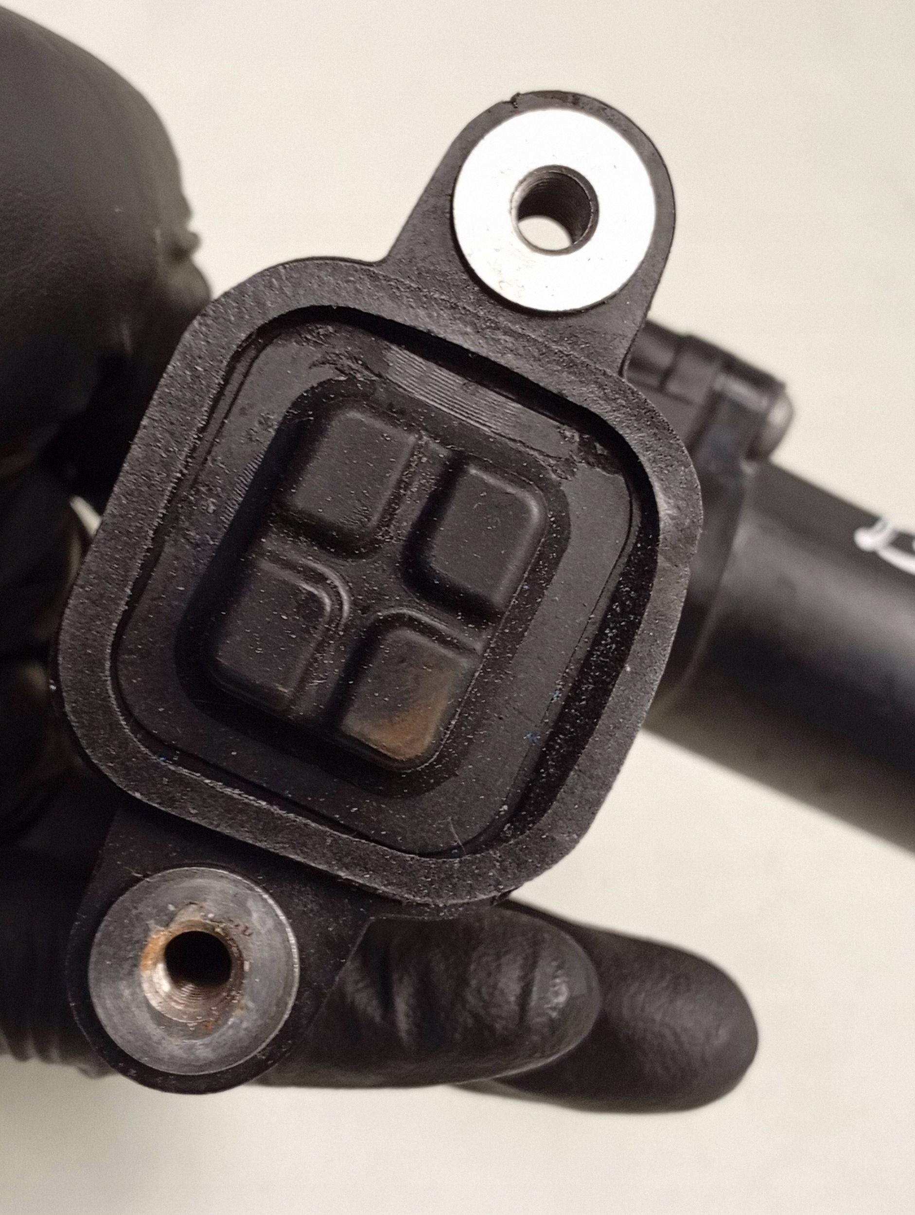 Ford Mustang Mach-E 2024 Arrêt de porte OEM LJ8B14B287AE image 5