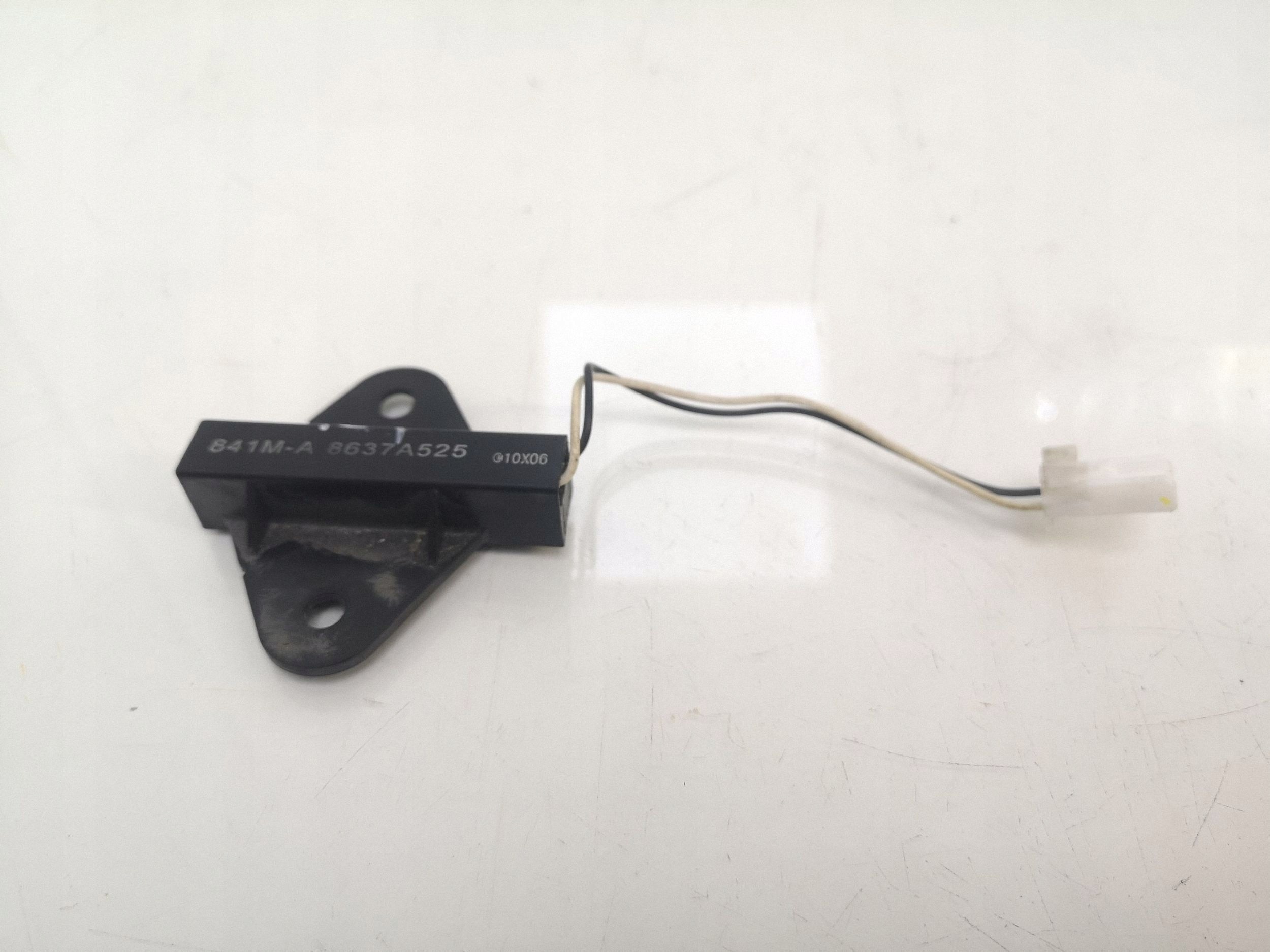 Boucle d'immobilisation Mitsubishi ASX OEM 841MA8637A525 image 2