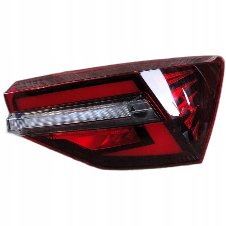 Right Tail Light Skoda 57A945208D