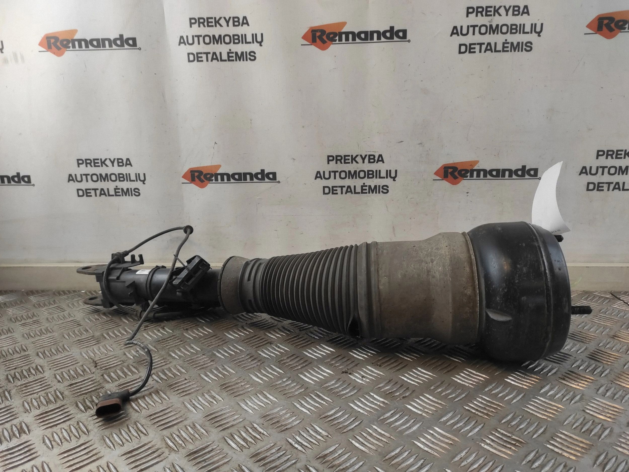 Amortecedor pneumático dianteiro esquerdo OEM A2224211394 image 2