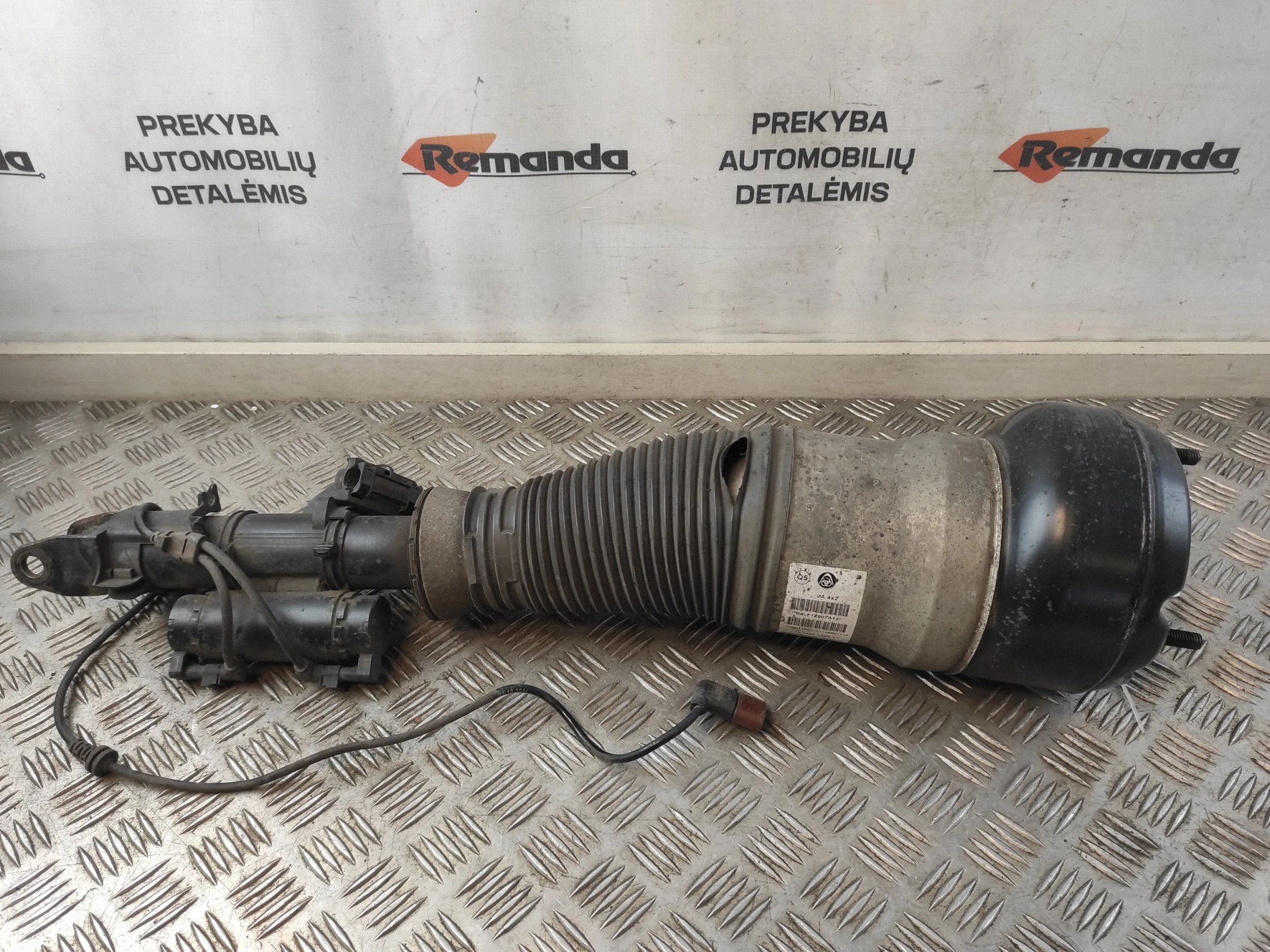 Amortecedor pneumático dianteiro esquerdo OEM A2224211394 image 5