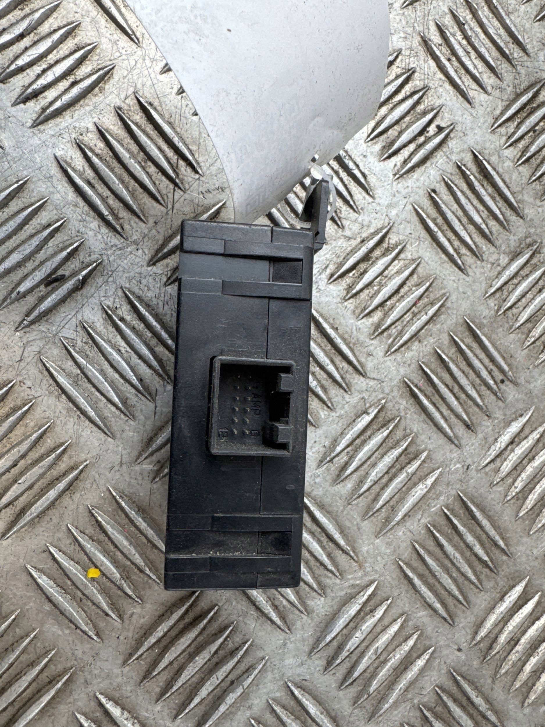 Audi Immobilisaattorimoduuli OEM 4B0953234 image 5