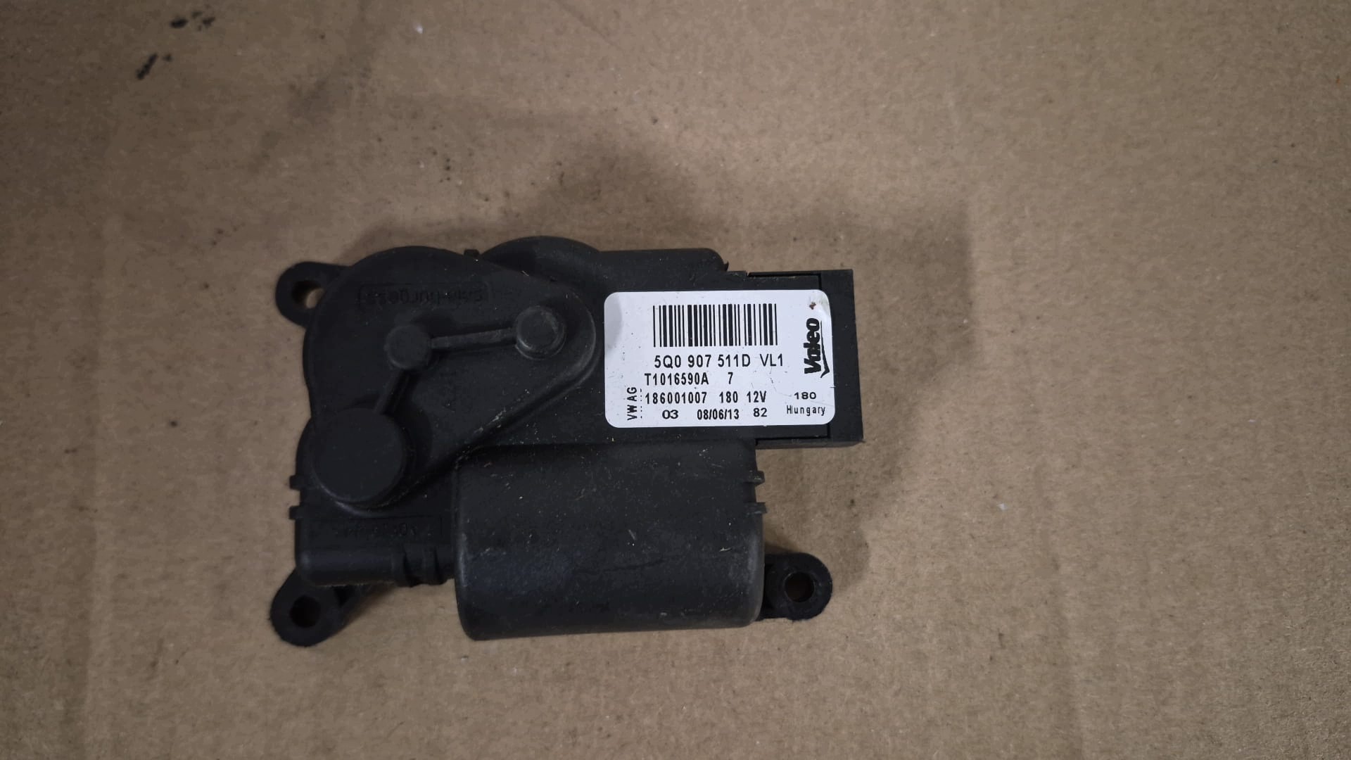 Lämmityksen ohjausventtiili OEM 5Q0907511D Audi A3 Cabrio image 2