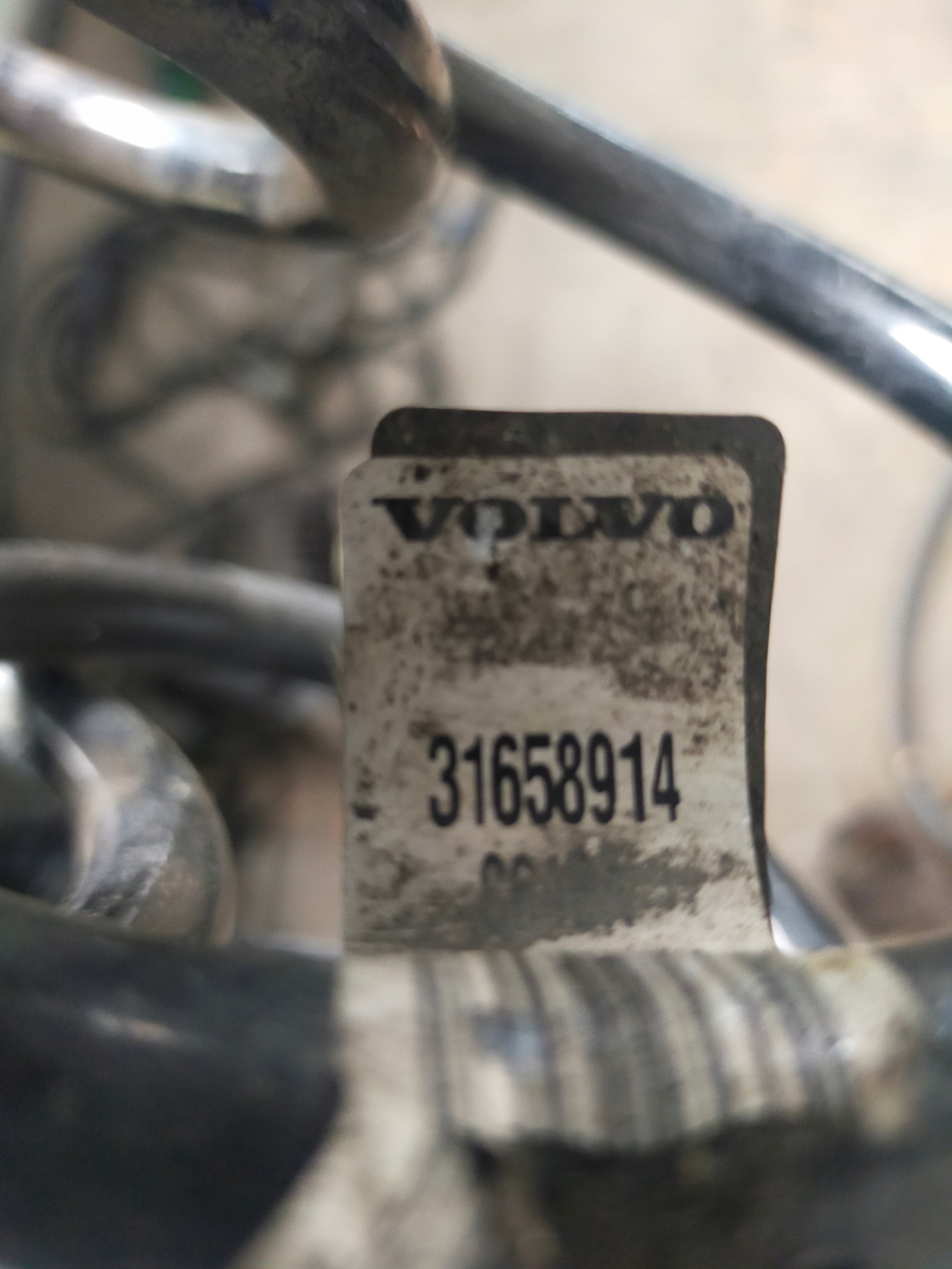 Volvo S90/V90 CC Demperveer OEM 31658914 image 3