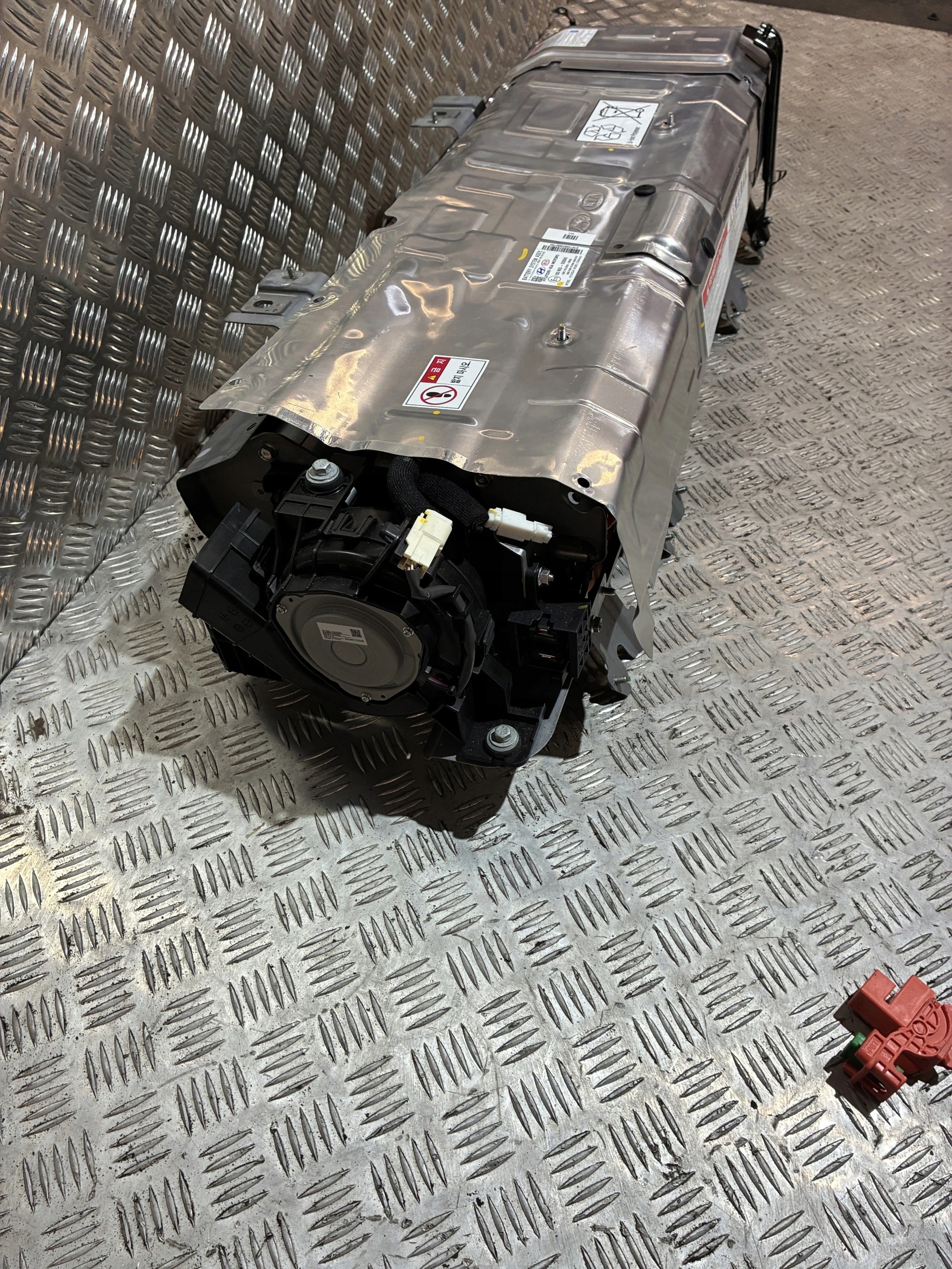 Bateria híbrida Hyundai Kona OEM 37501-CM020 image 4