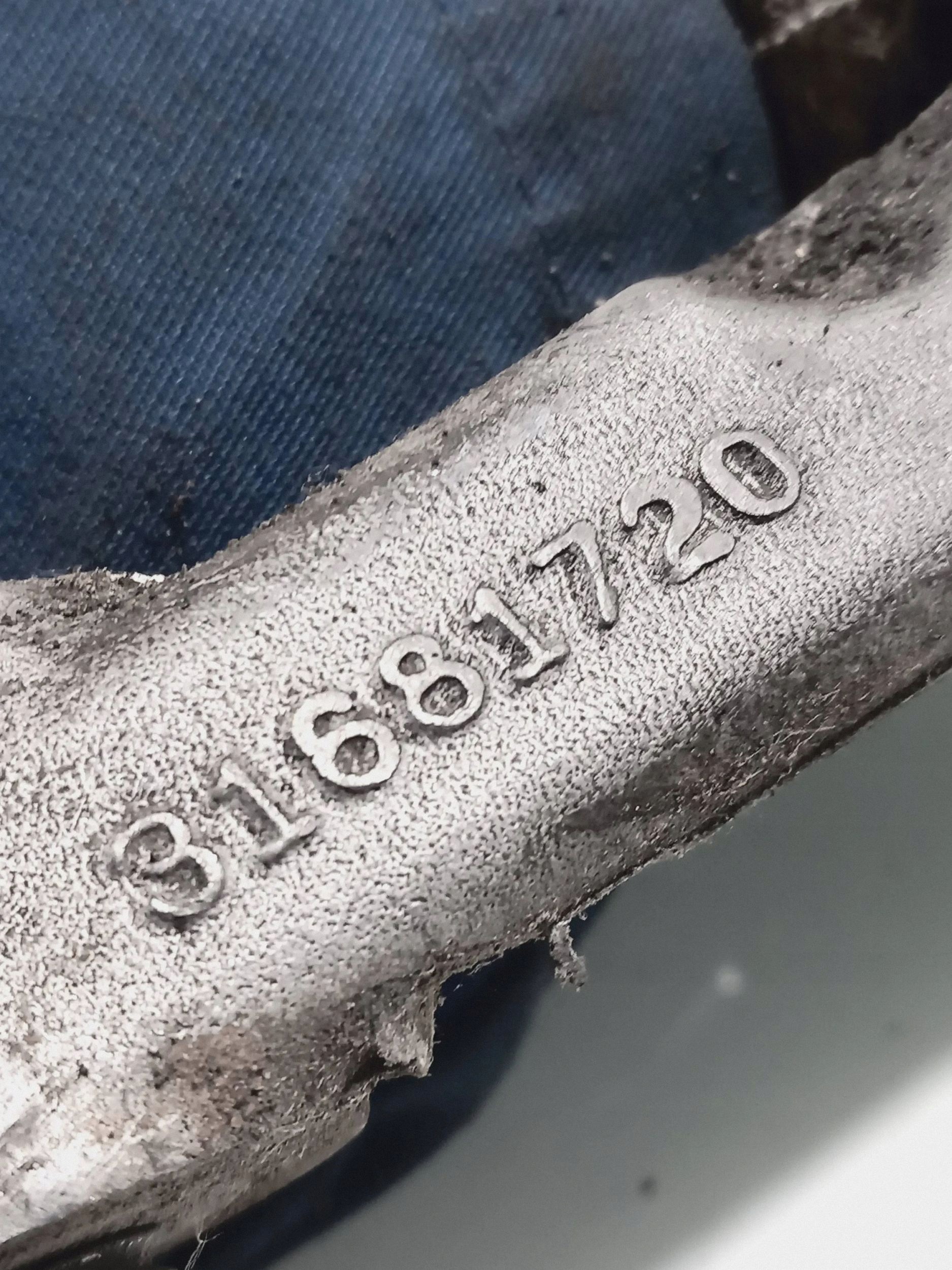 Volvo V90 S90 Querlenker Befestigung LH OEM 31681720 image 4