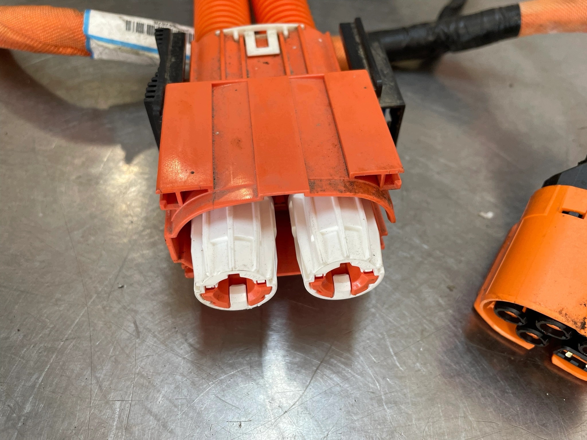 OEM 296950757R Latauspistoke Renault Megane V:lle