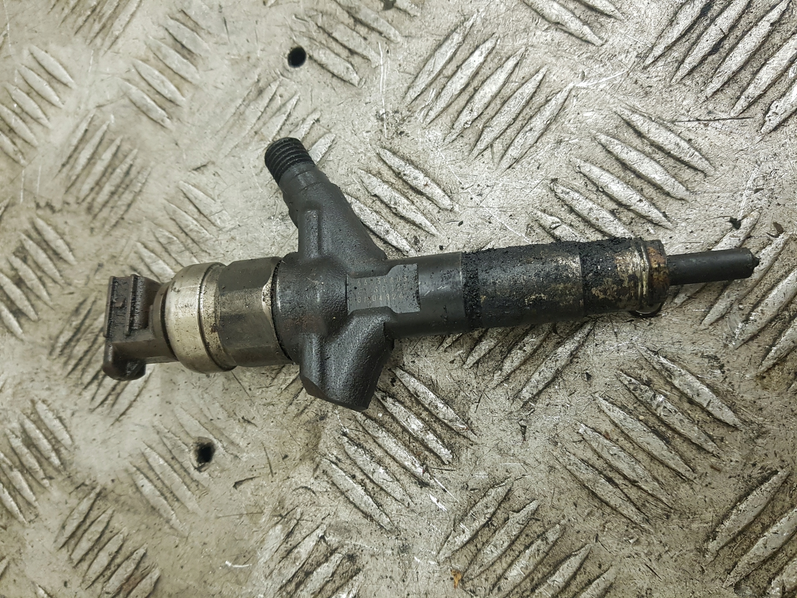 Suutin OEM 16613AA030 Subaru Outback 2.0 D:lle
