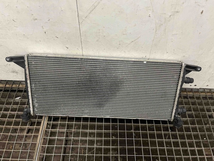 Mercedes-Benz OE A0995001403 Wasserkühler
