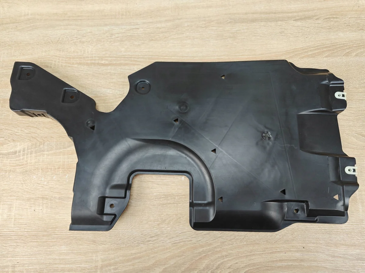 Cubierta Bajo Chasis BMW 8 G16 G15 Izquierda