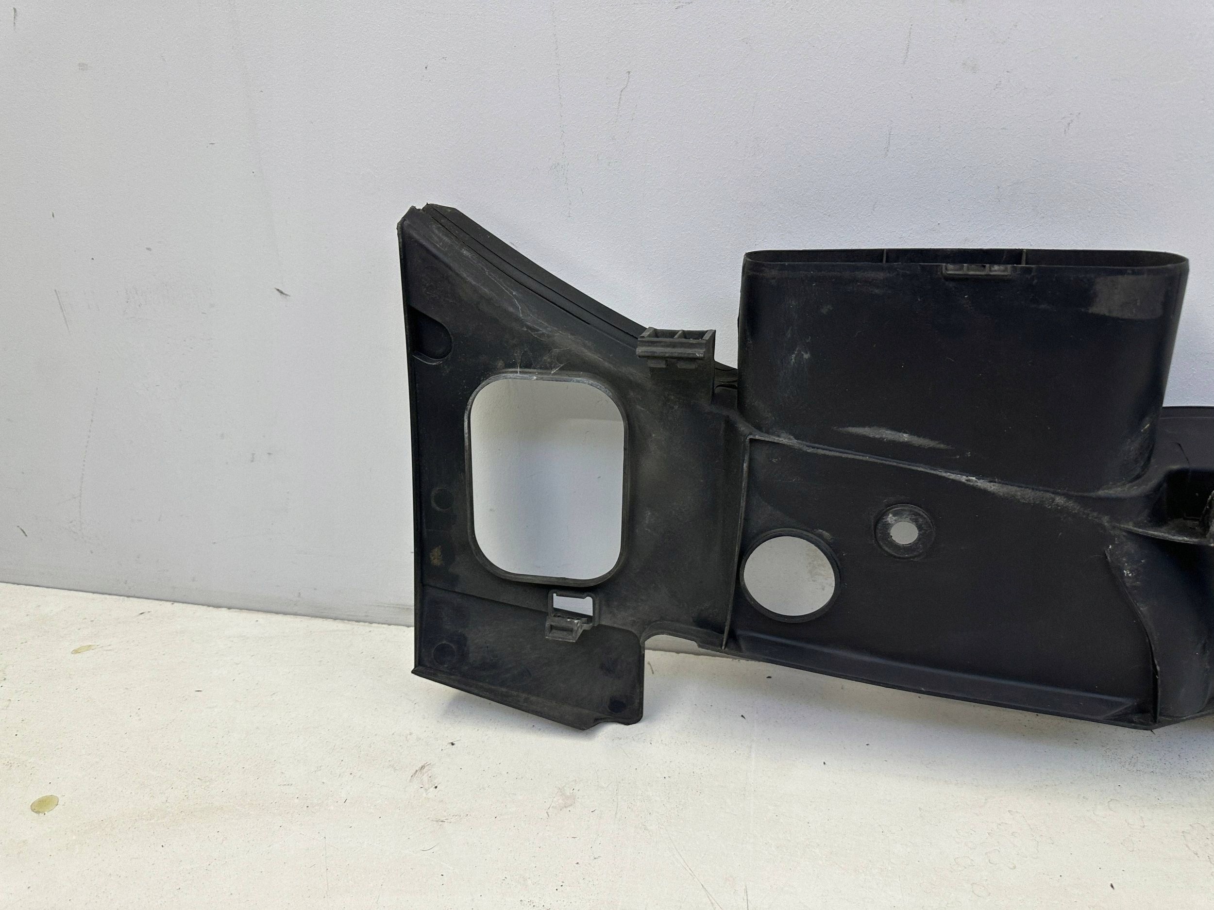 Mercedes-Benz etuhihnakansi OEM A2185000755 image 5