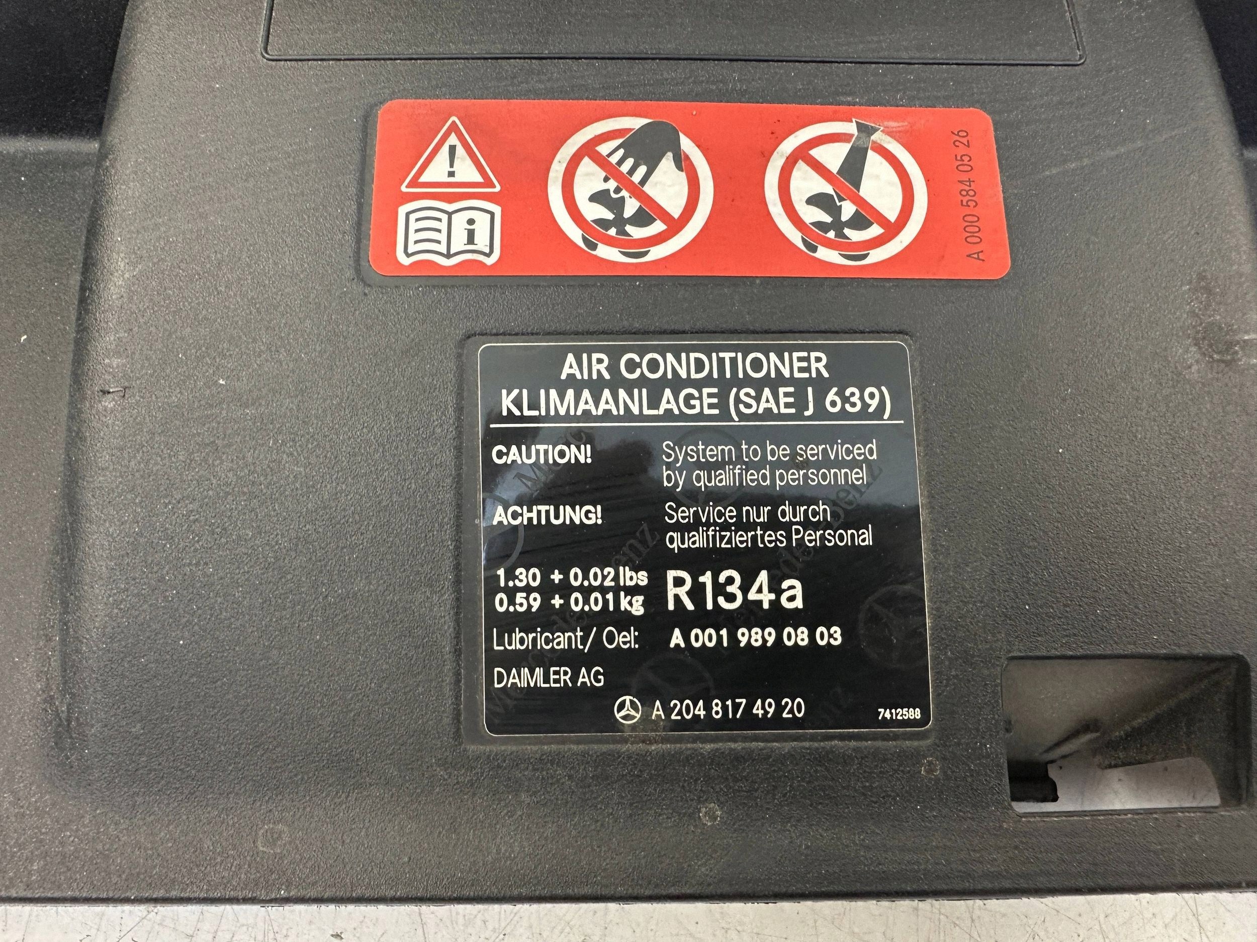 Mercedes-Benz etuhihnakansi OEM A2185000755 image 8