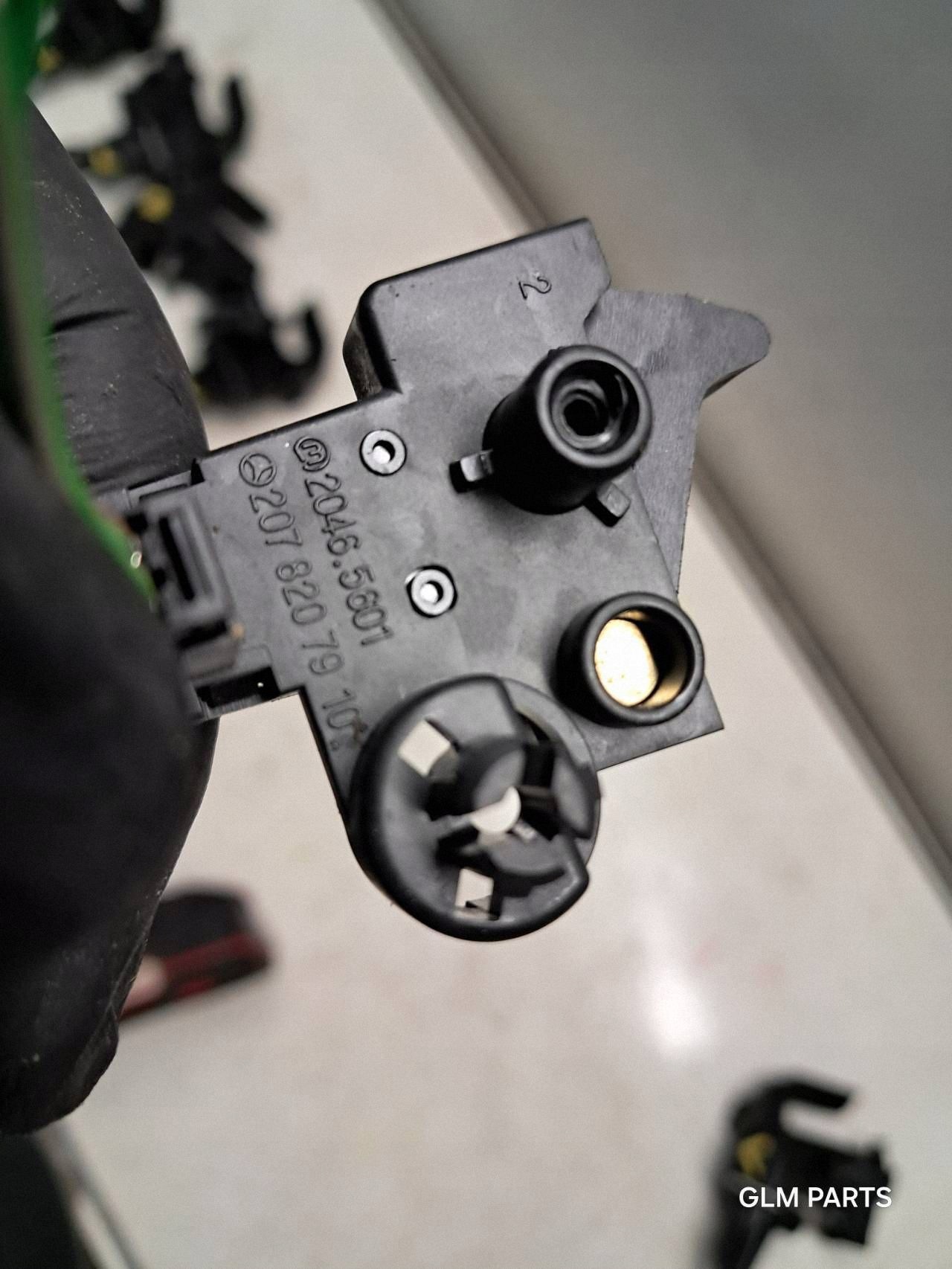 Dak-eindsensor rechts OEM 2078207910 Mercedes W207 image 4