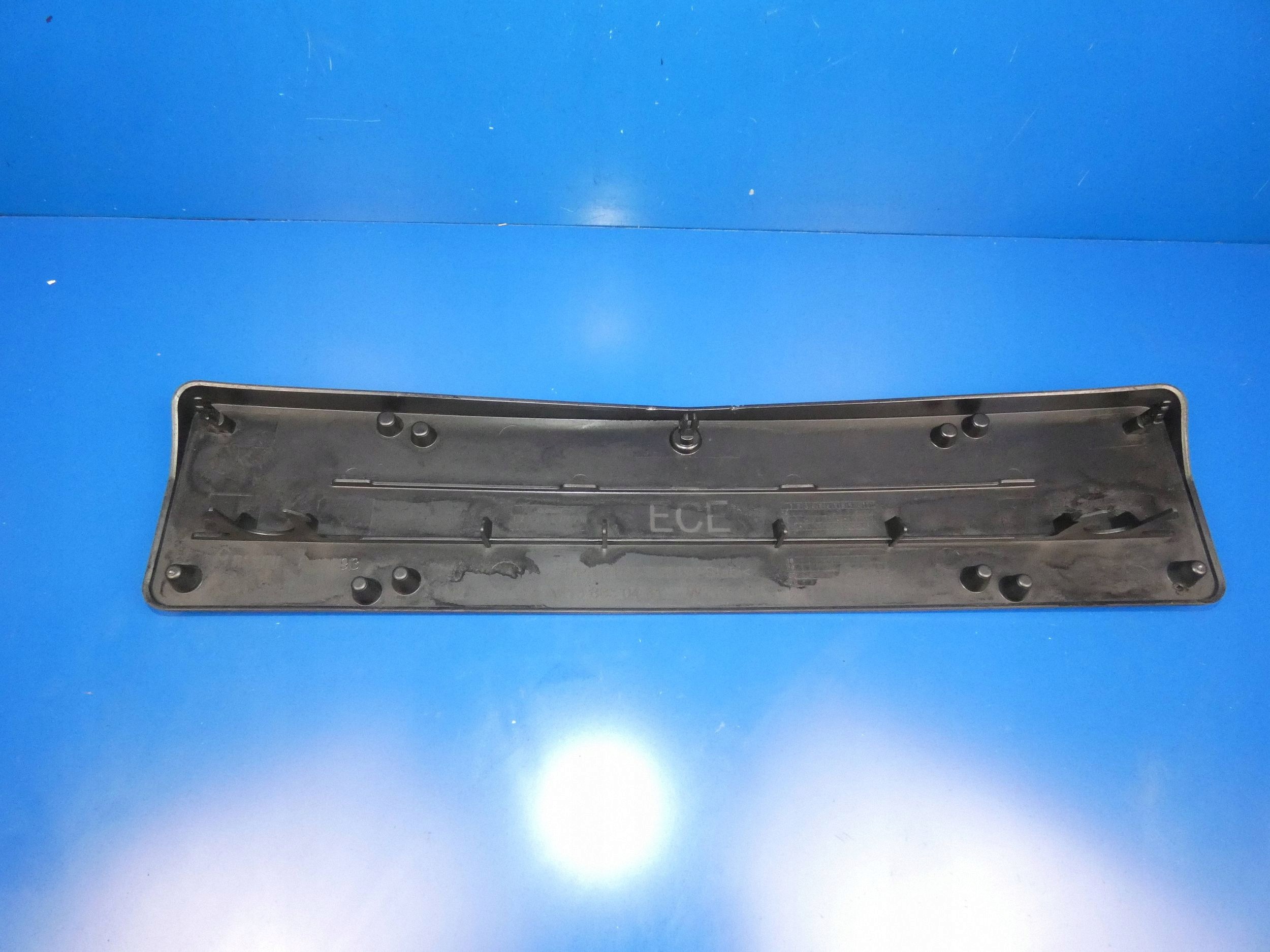 Suporte matrícula OEM A2138850481 para Mercedes W213