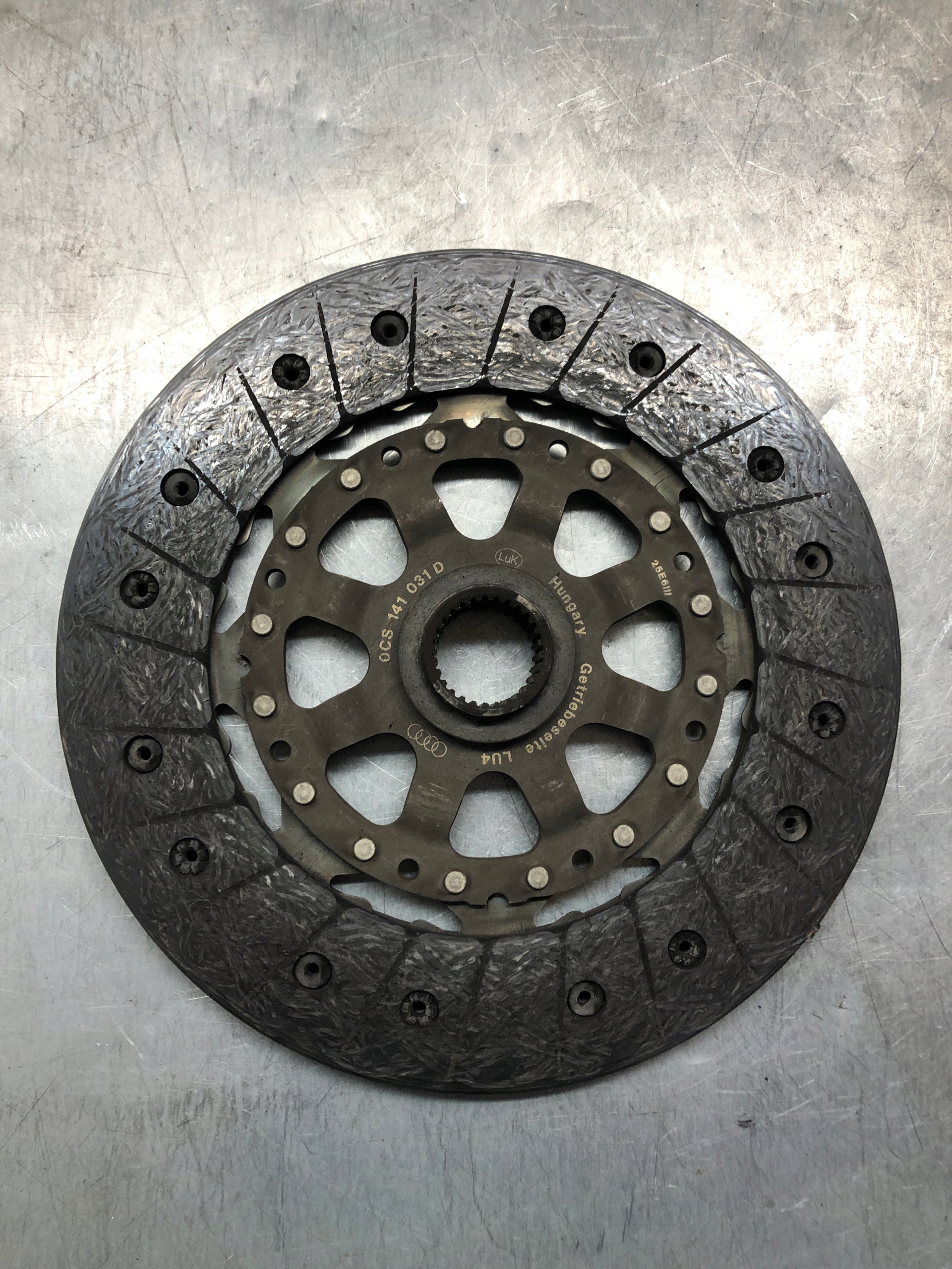 A4 B9 2.0 TDI DEU EMBRAYAGE BIMASSE 6 VITESSES 0CS141026B 0CS105266F image 3