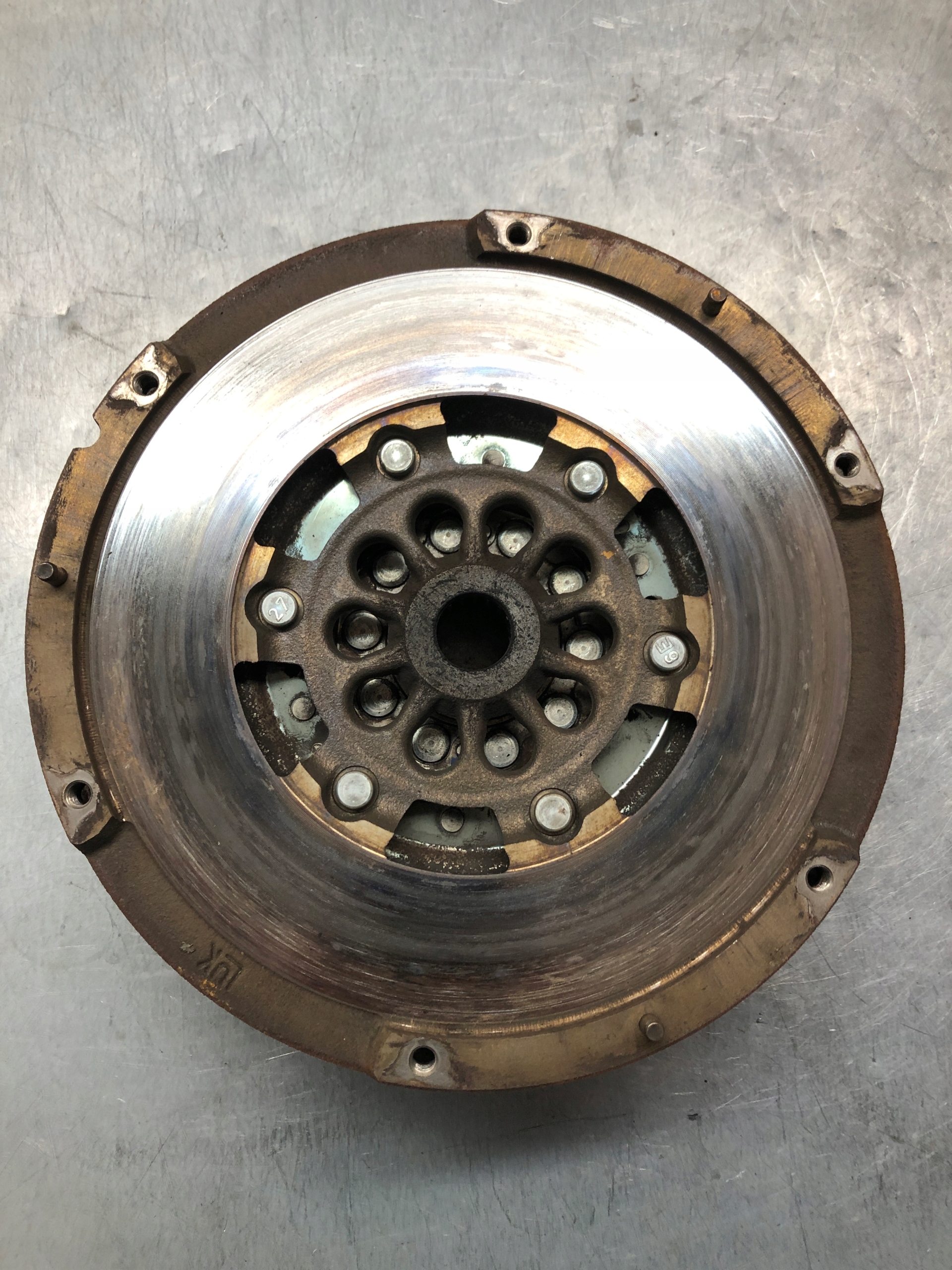 A4 B9 2.0 TDI DEU EMBRAYAGE BIMASSE 6 VITESSES 0CS141026B 0CS105266F image 6