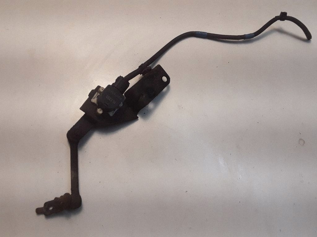 Mitsubishi Pajero Vorderer Luftfederungssensor OEM 8L1222 image 3
