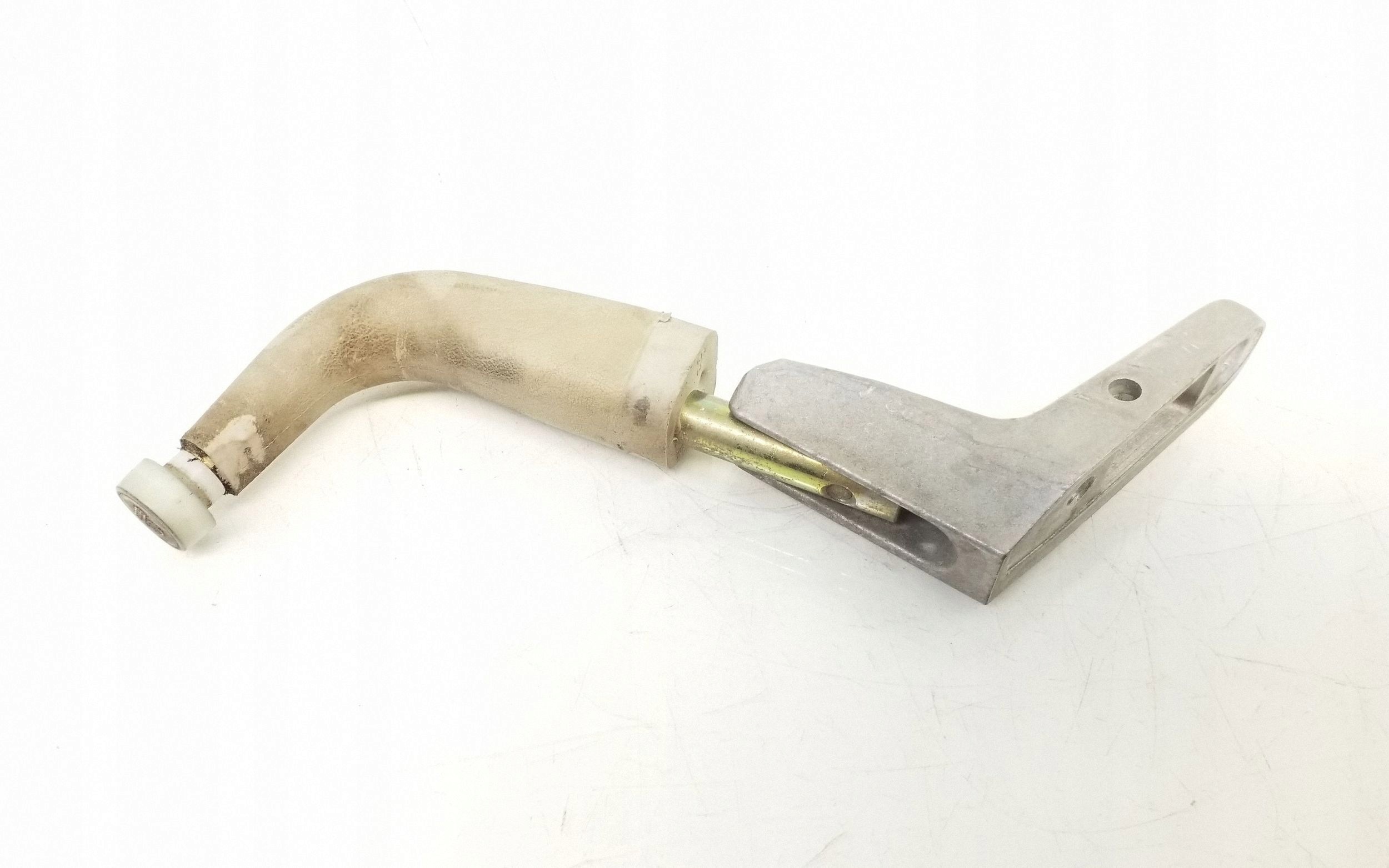 VW OEM 705843440 liukuoven yläkiinnitys