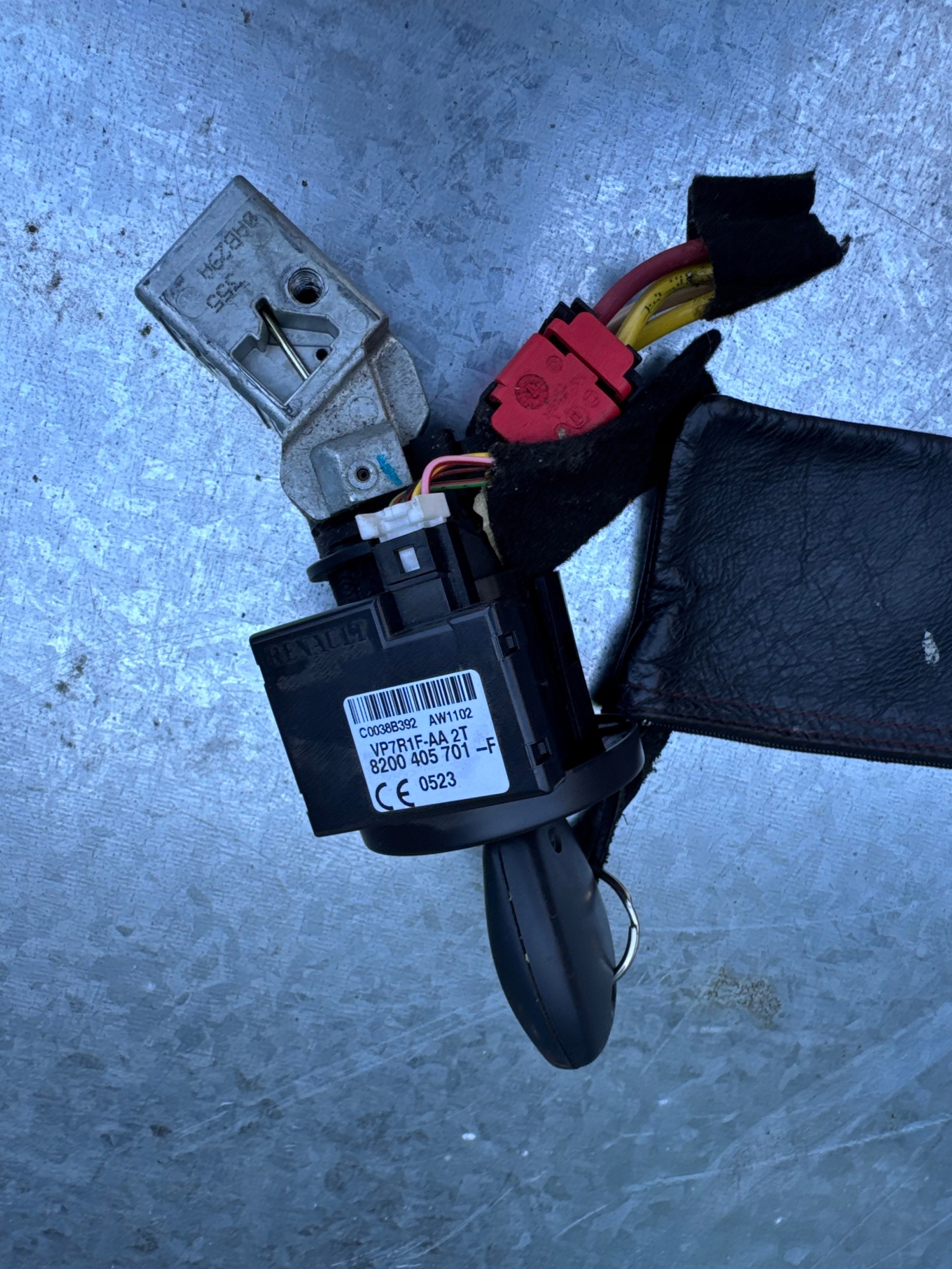 Sytytyskytkin OEM 8200405701F Renault Kangoolle image 2