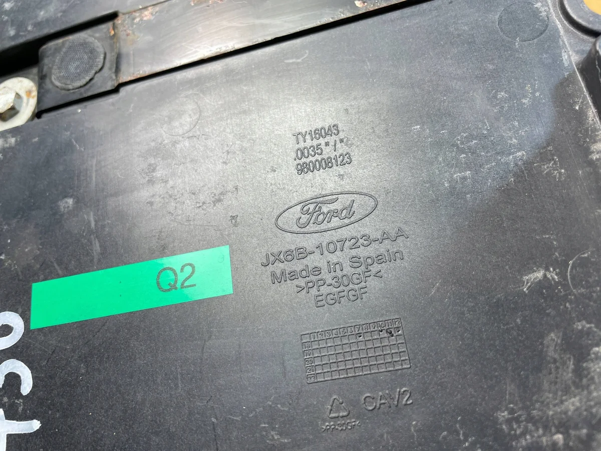 Akun kiinnike Ford Focus Mk4 image 9