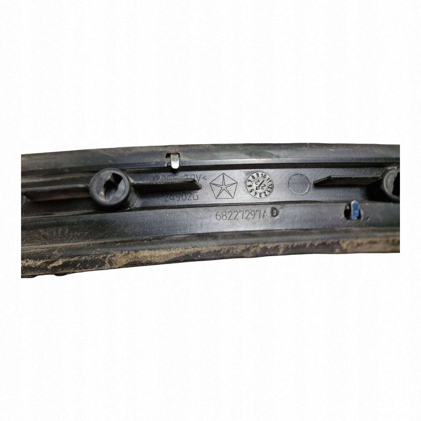 Joint de vitre arrière OEM 68227297AD pour Chrysler image 3