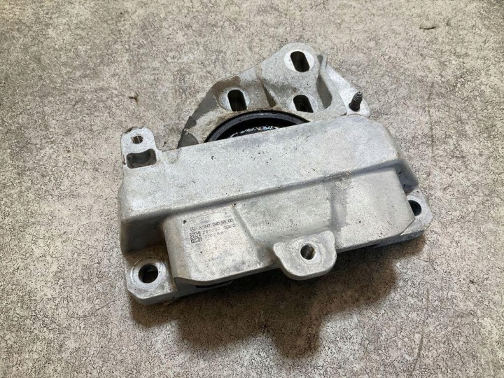 Gearbox Mounting Mercedes OE A2472405500